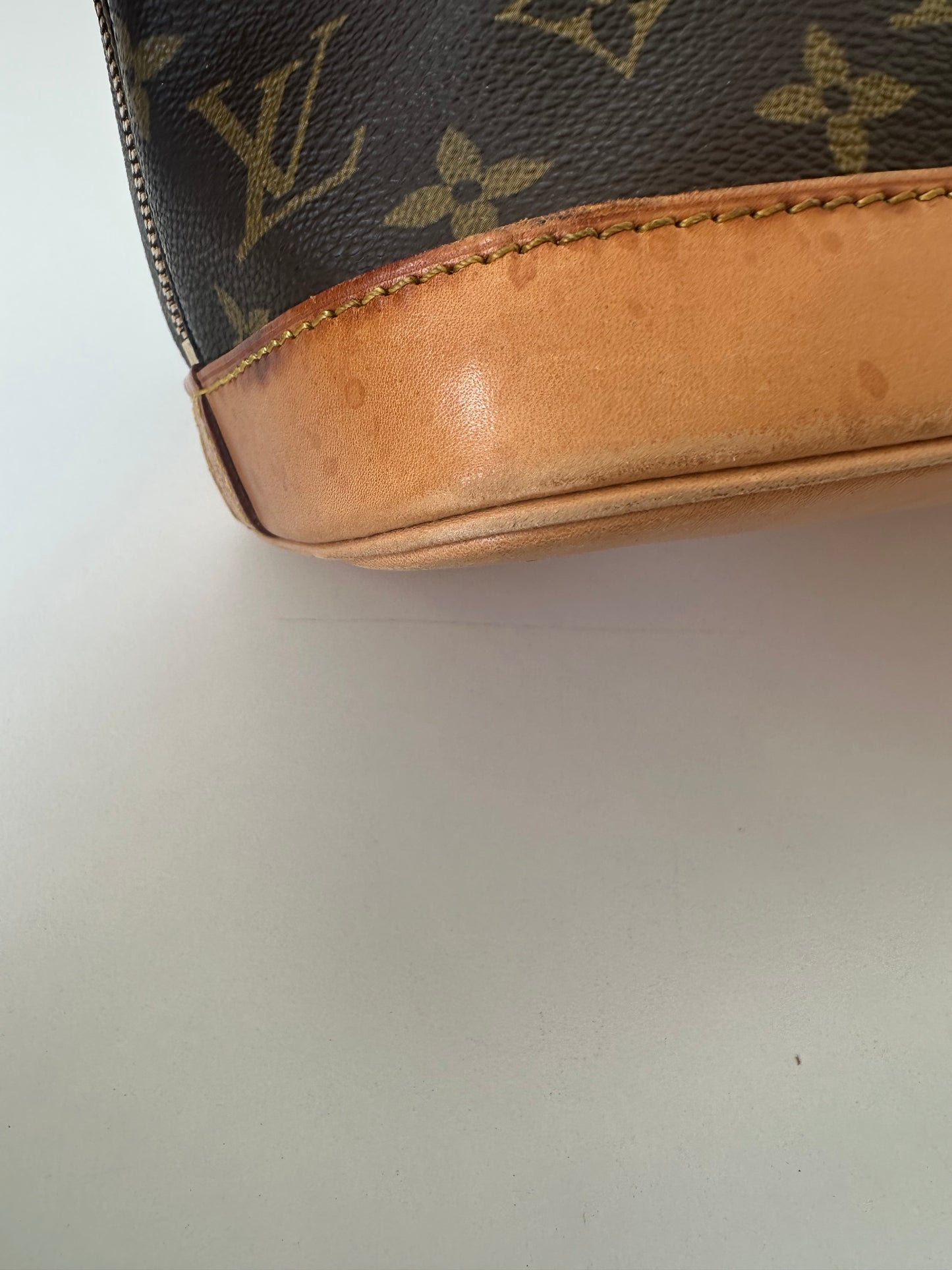 Louis Vuitton Alma
