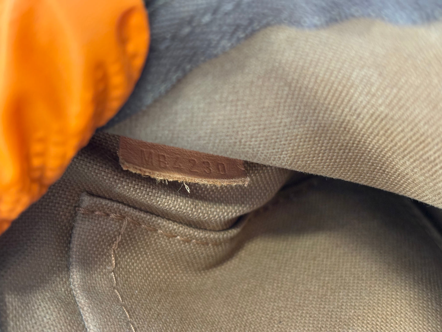 383615 - Louis Vuitton Multipochette