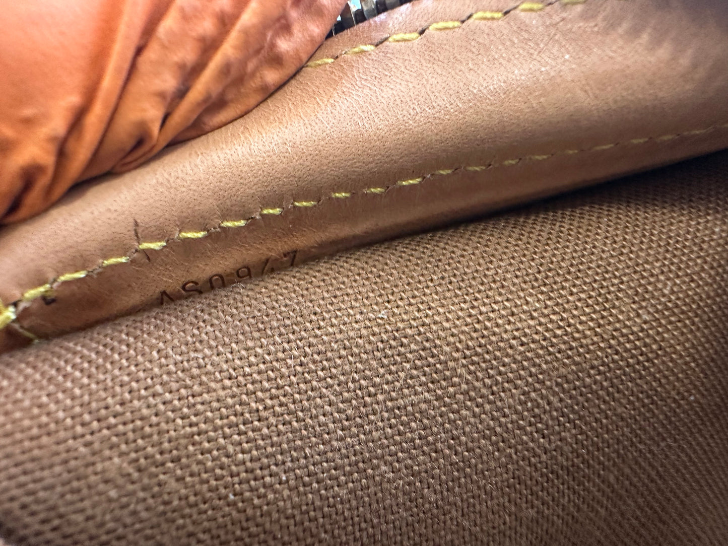 017744 - Louis Vuitton Damier Colombine