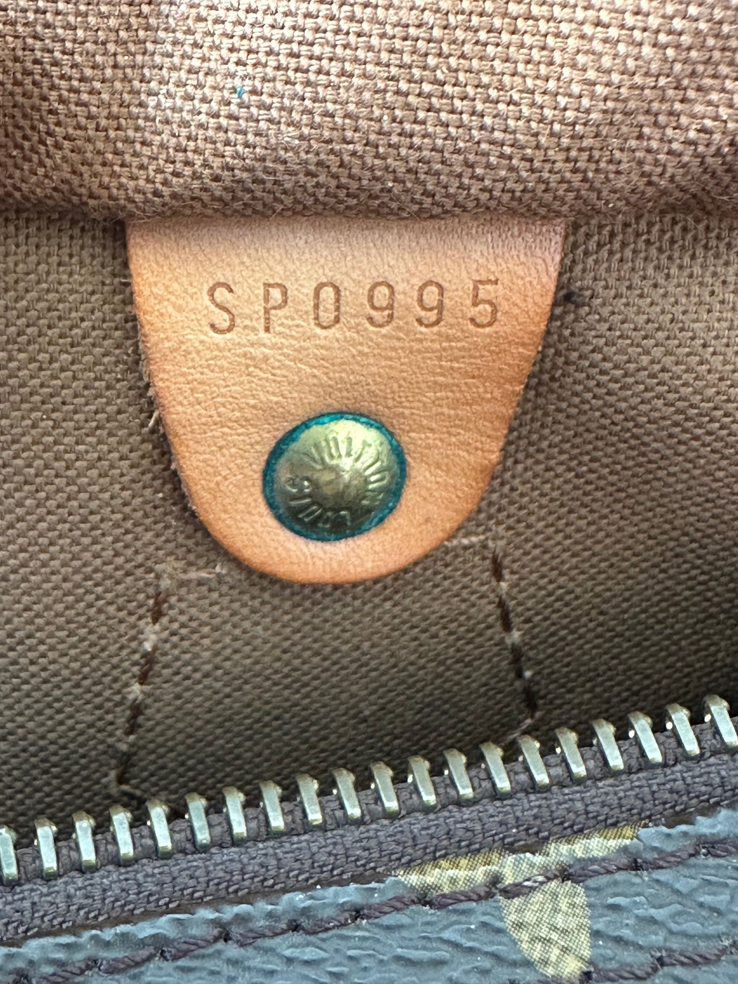 Louis Vuitton Speedy 30