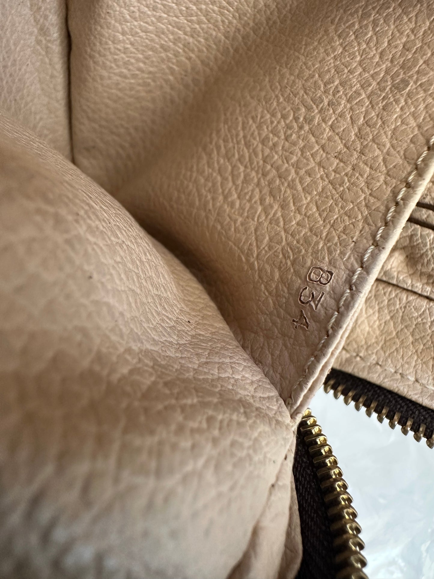 Louis Vuitton Toilette 23