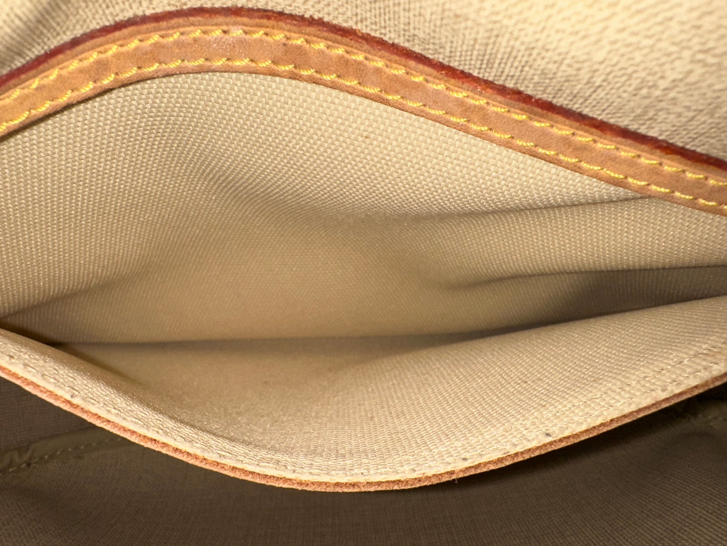 Louis Vuitton Reporter PM