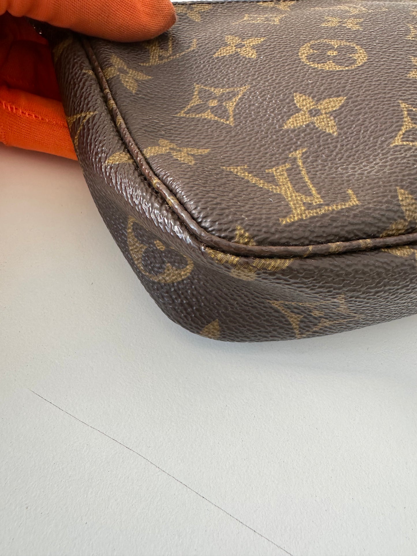 Louis Vuitton Pochette