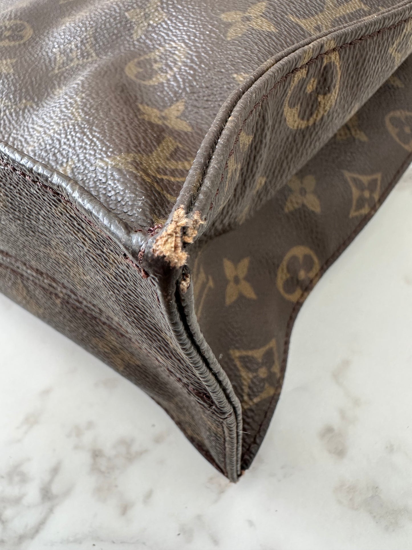 Louis Vuitton Sac Plat