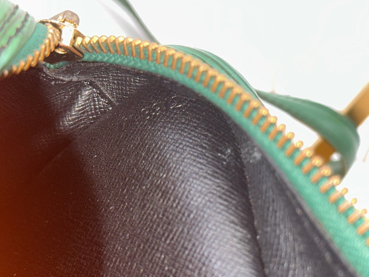 016877 - Louis Vuitton Trocadero 23
