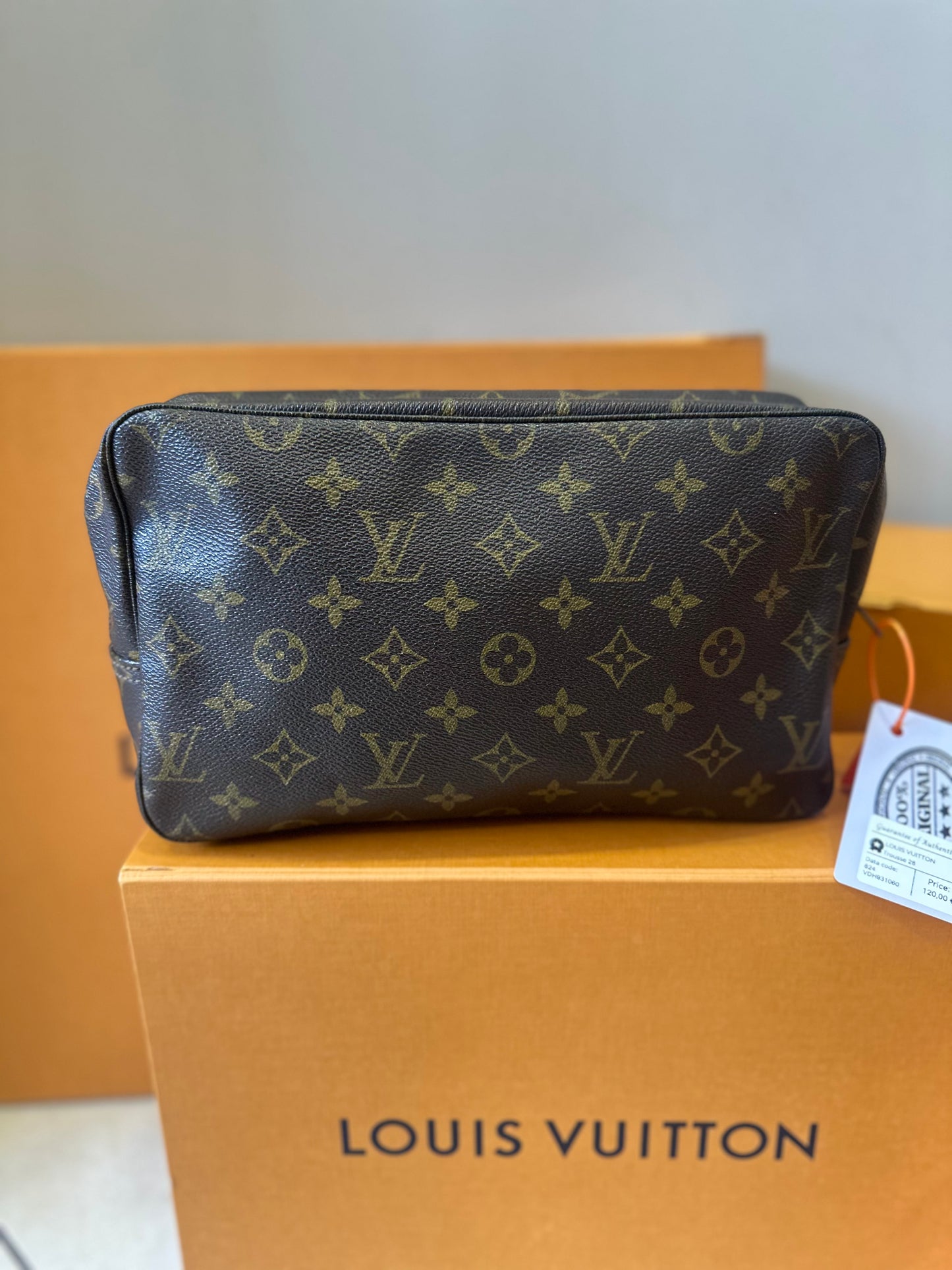 Louis Vuitton Trousse 28