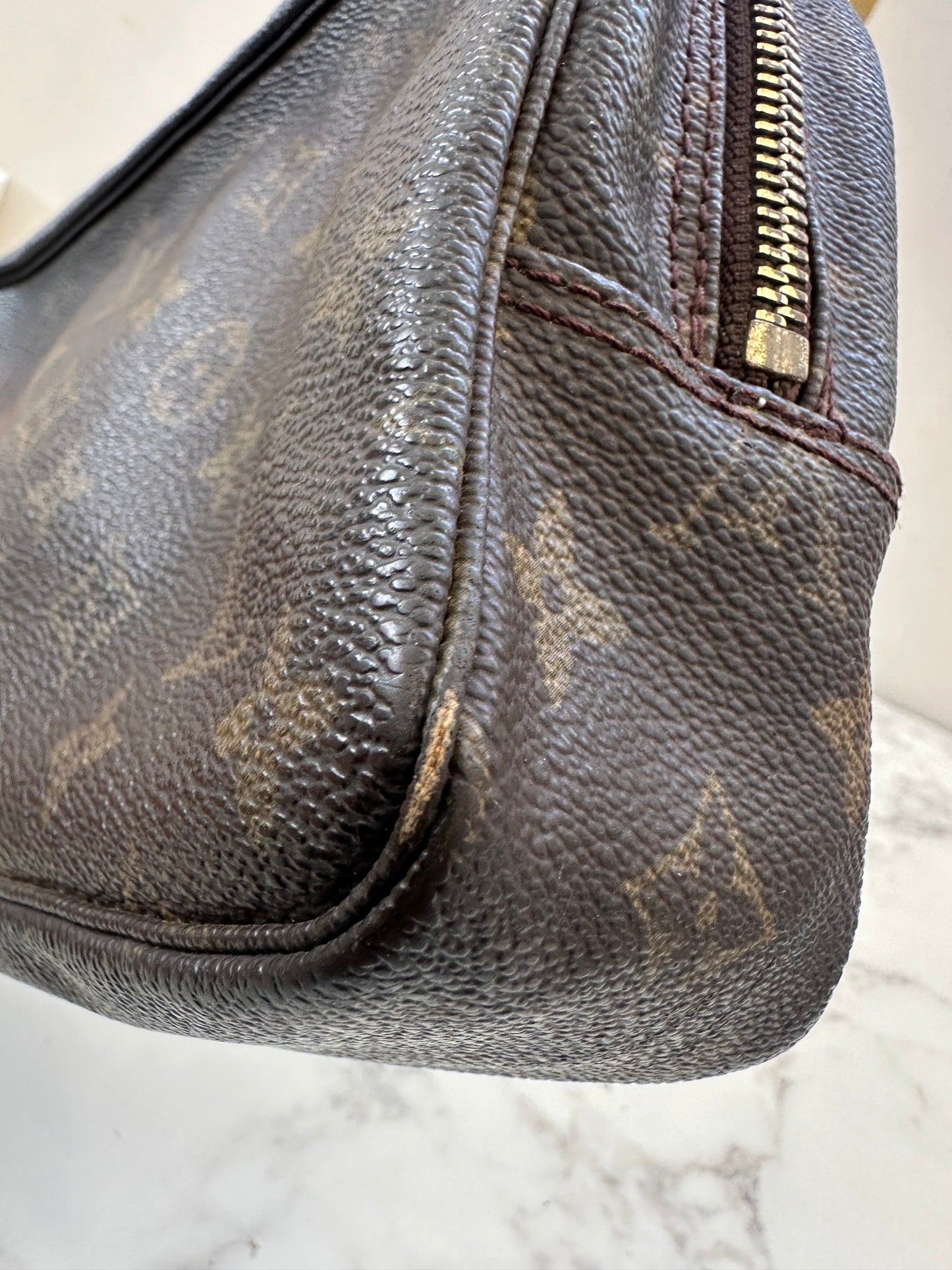 Louis Vuitton Trousse Toilette 23