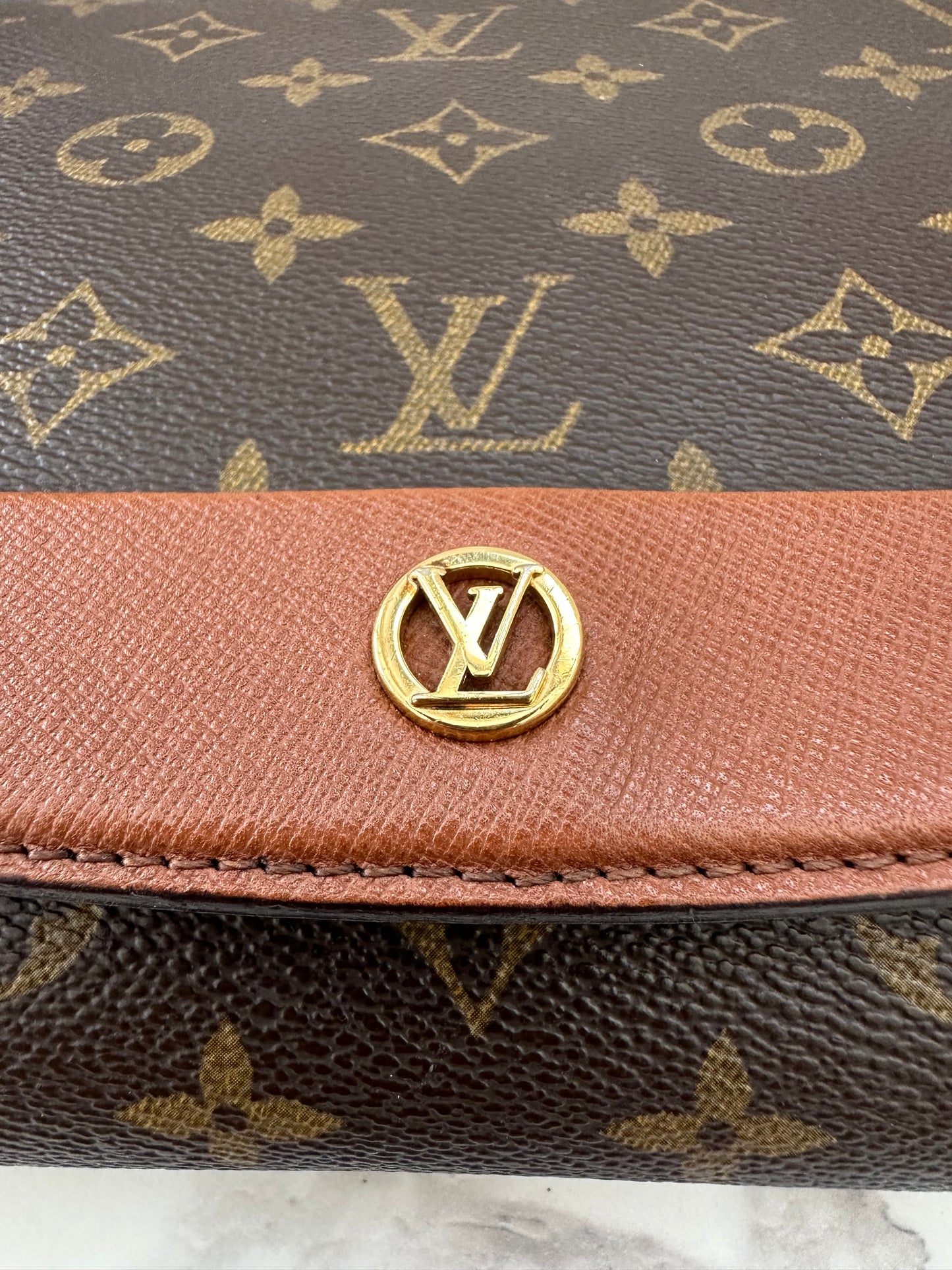 Louis Vuitton Bordeaux 27