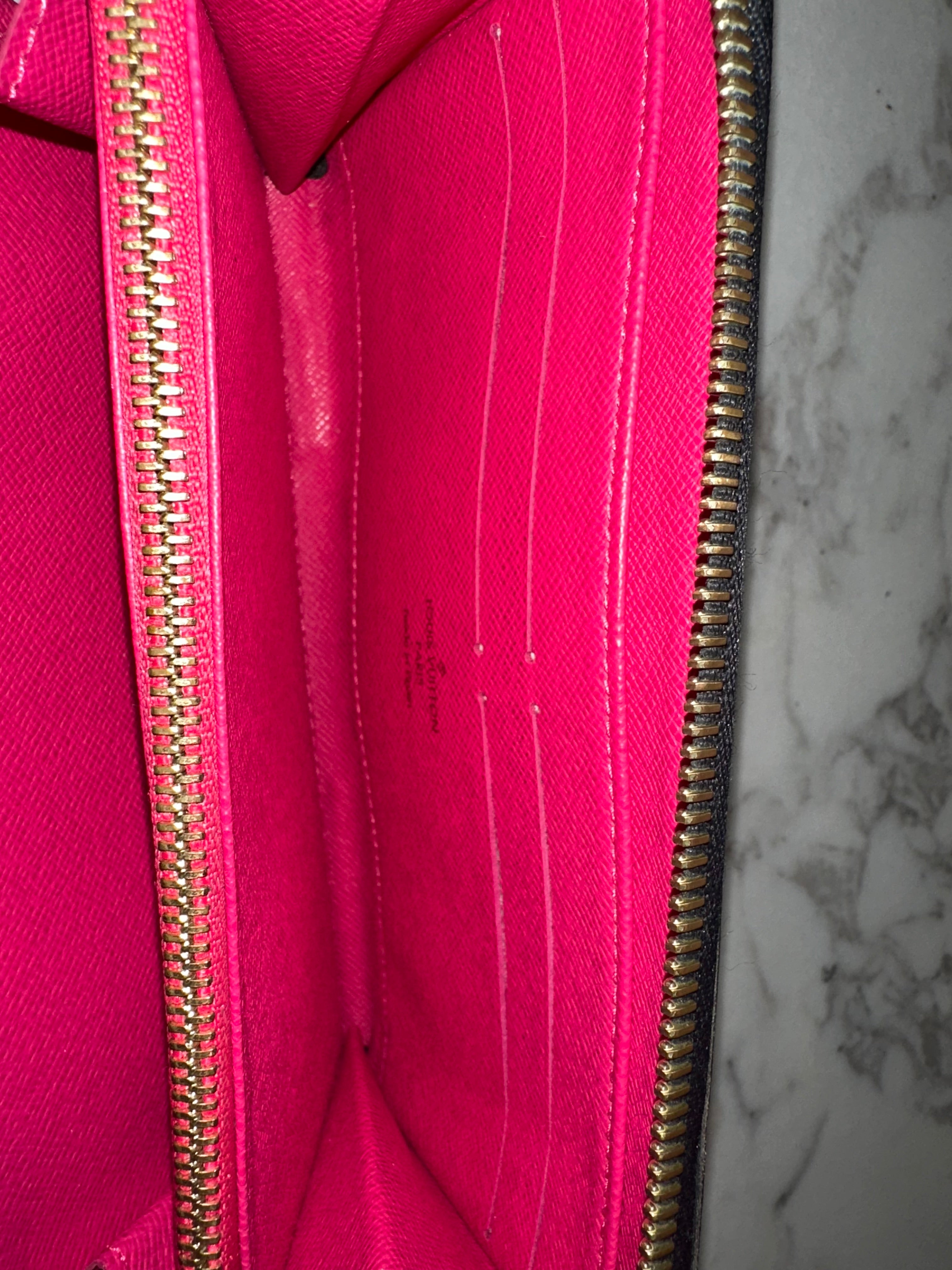 Louis Vuitton Wallet Zippy Multicolor Black