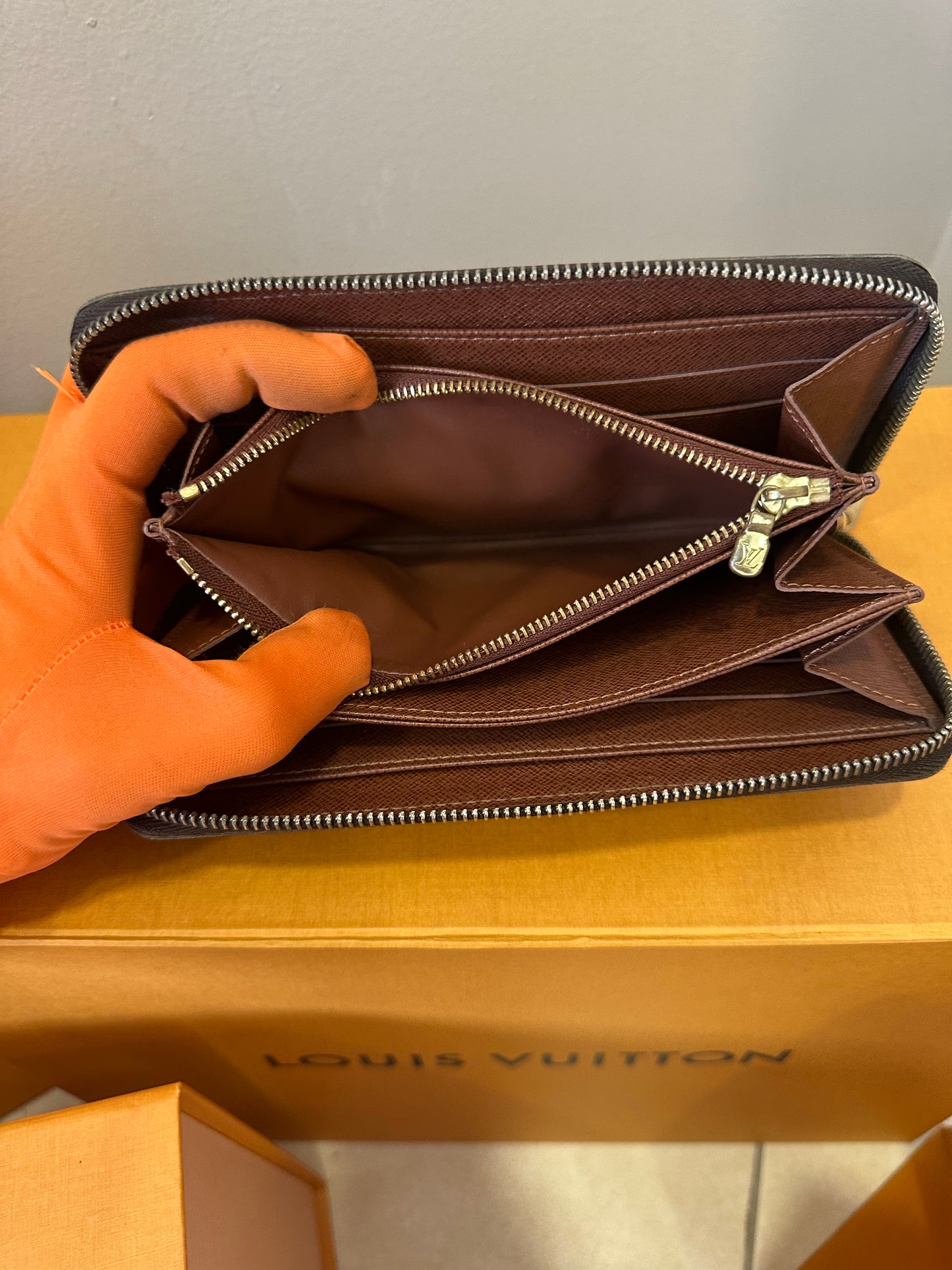 Louis Vuitton Zippy Wallet