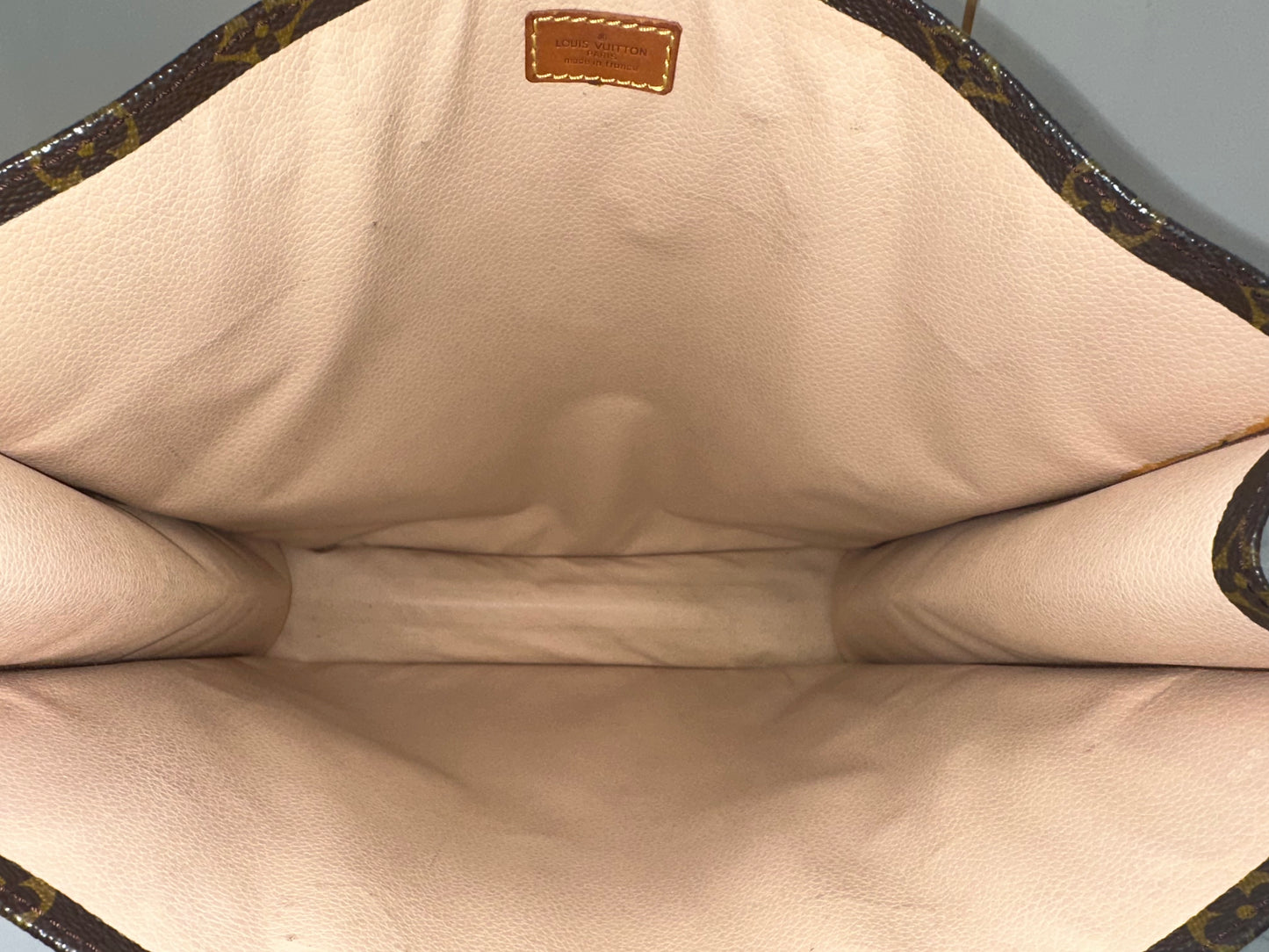 Louis Vuitton Sac Plat