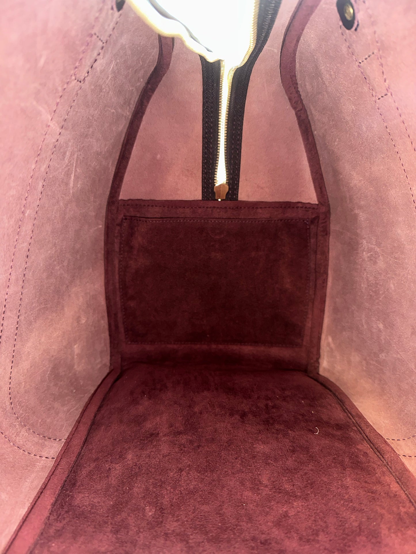 Louis Vuitton Taiga Kendall GM