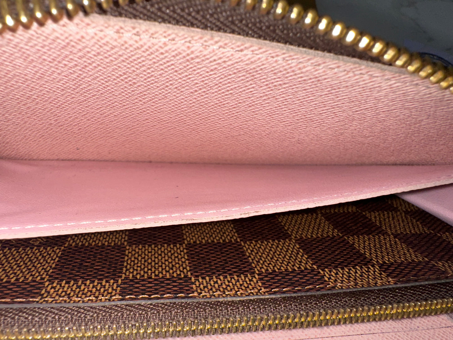 Louis Vuitton Tribeca Carre Damier
