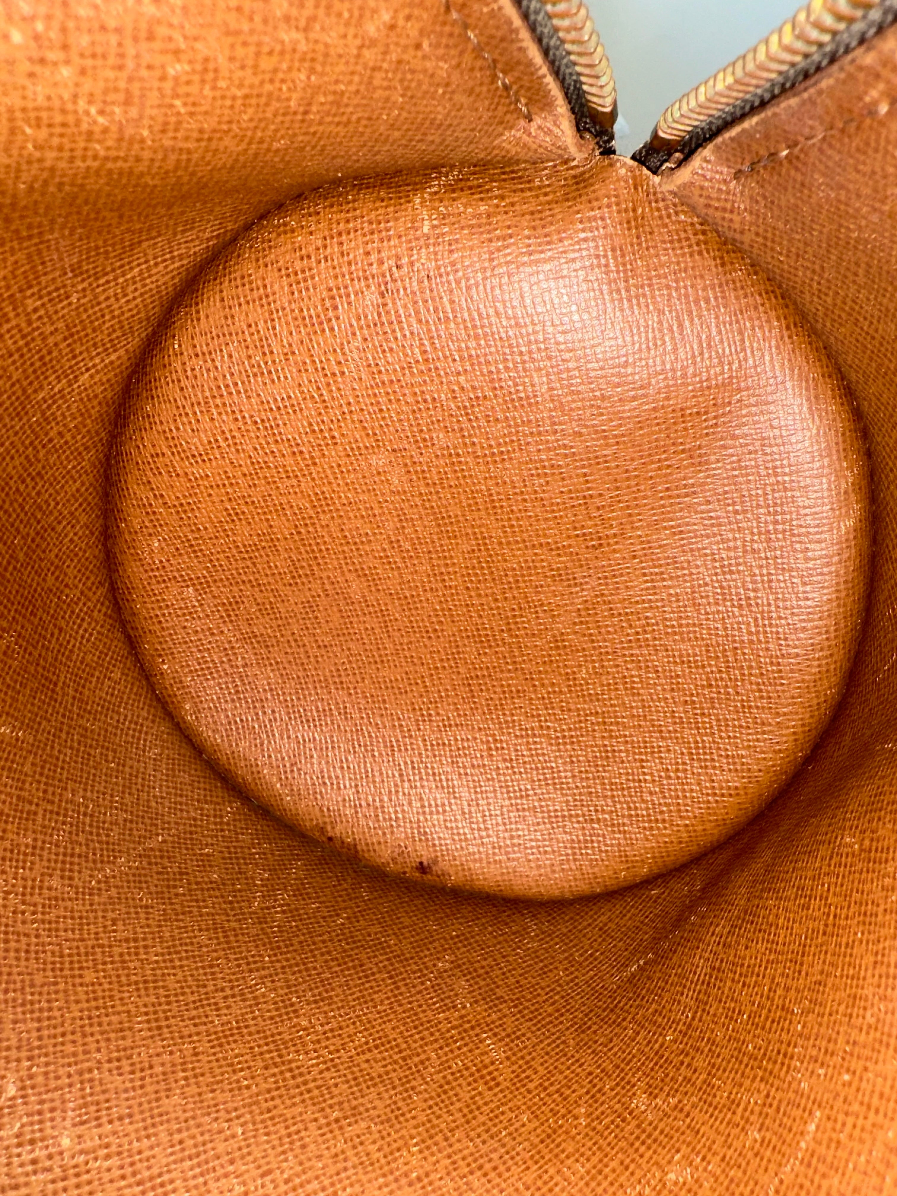 Louis Vuitton  Papillon 26