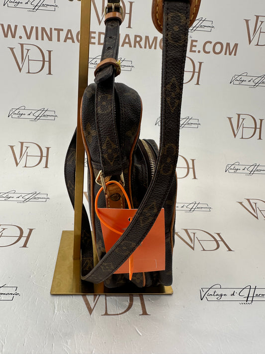 016852 - Louis Vuitton Amazon