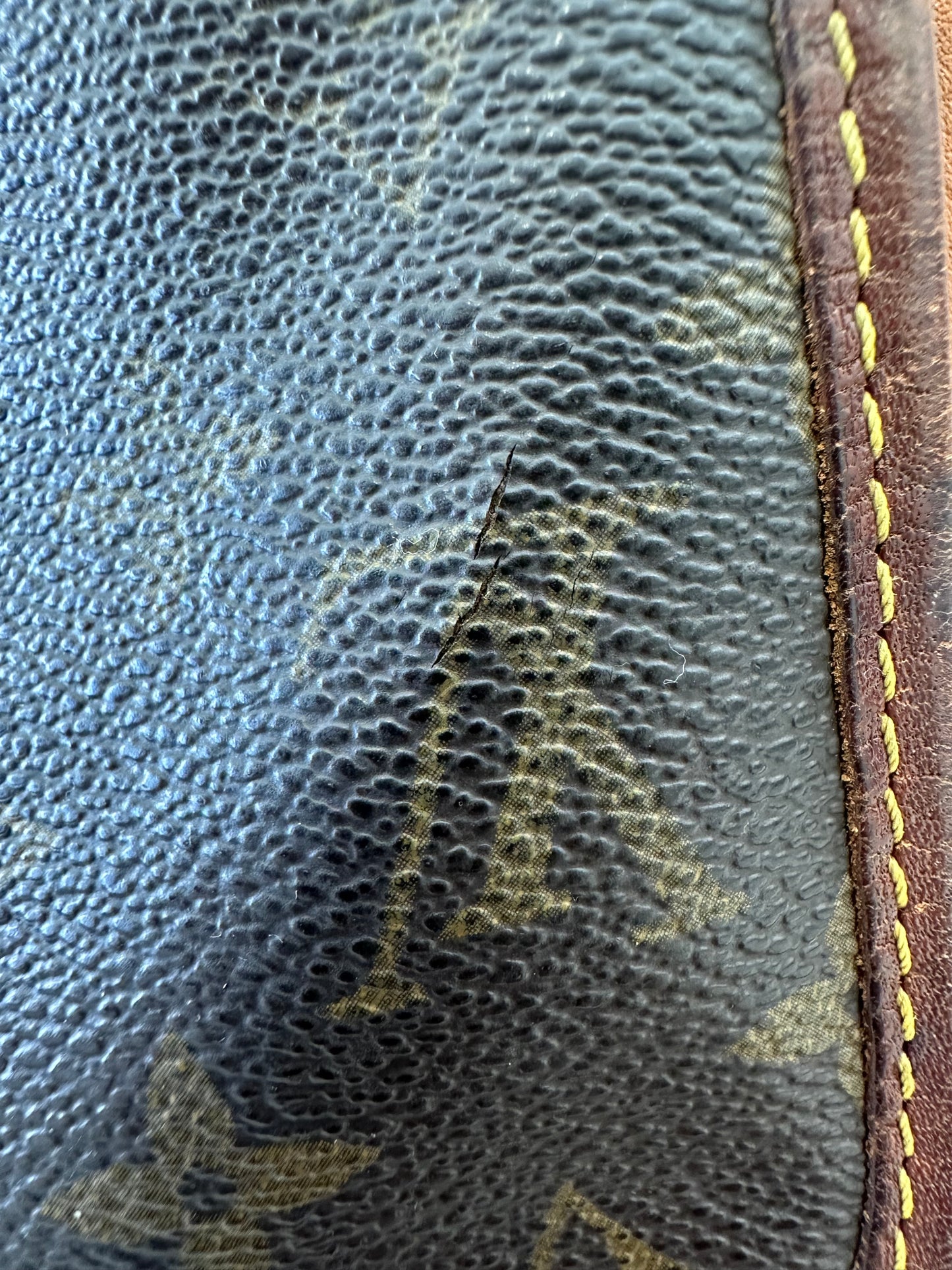 Louis Vuitton Saumur 30