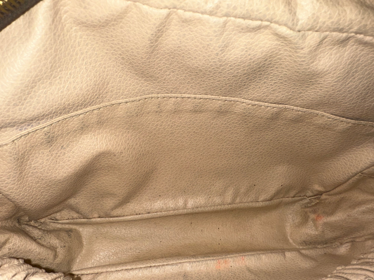 Louis Vuitton Trousse Toilette 23