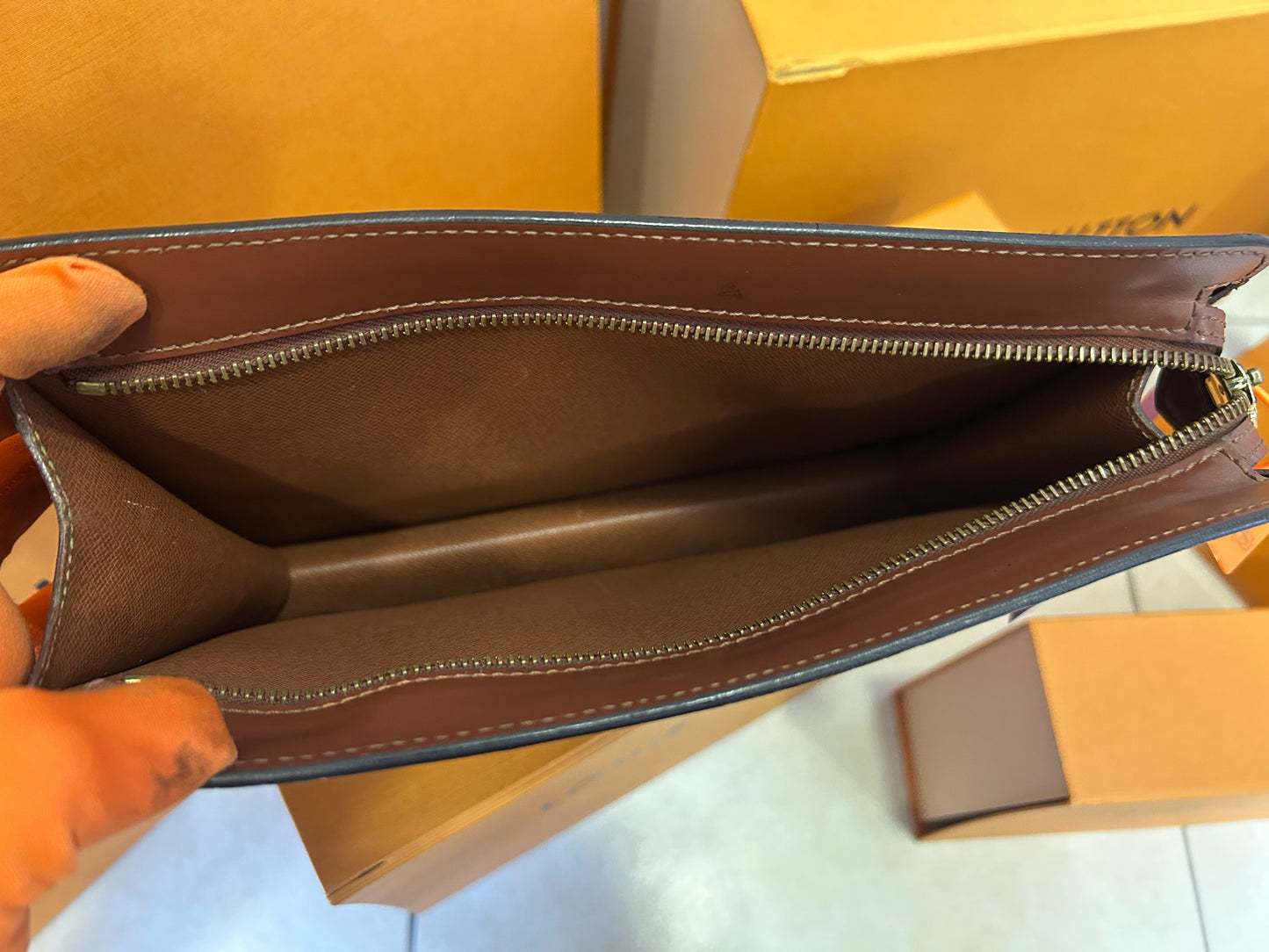 Louis Vuitton Pochette Homme