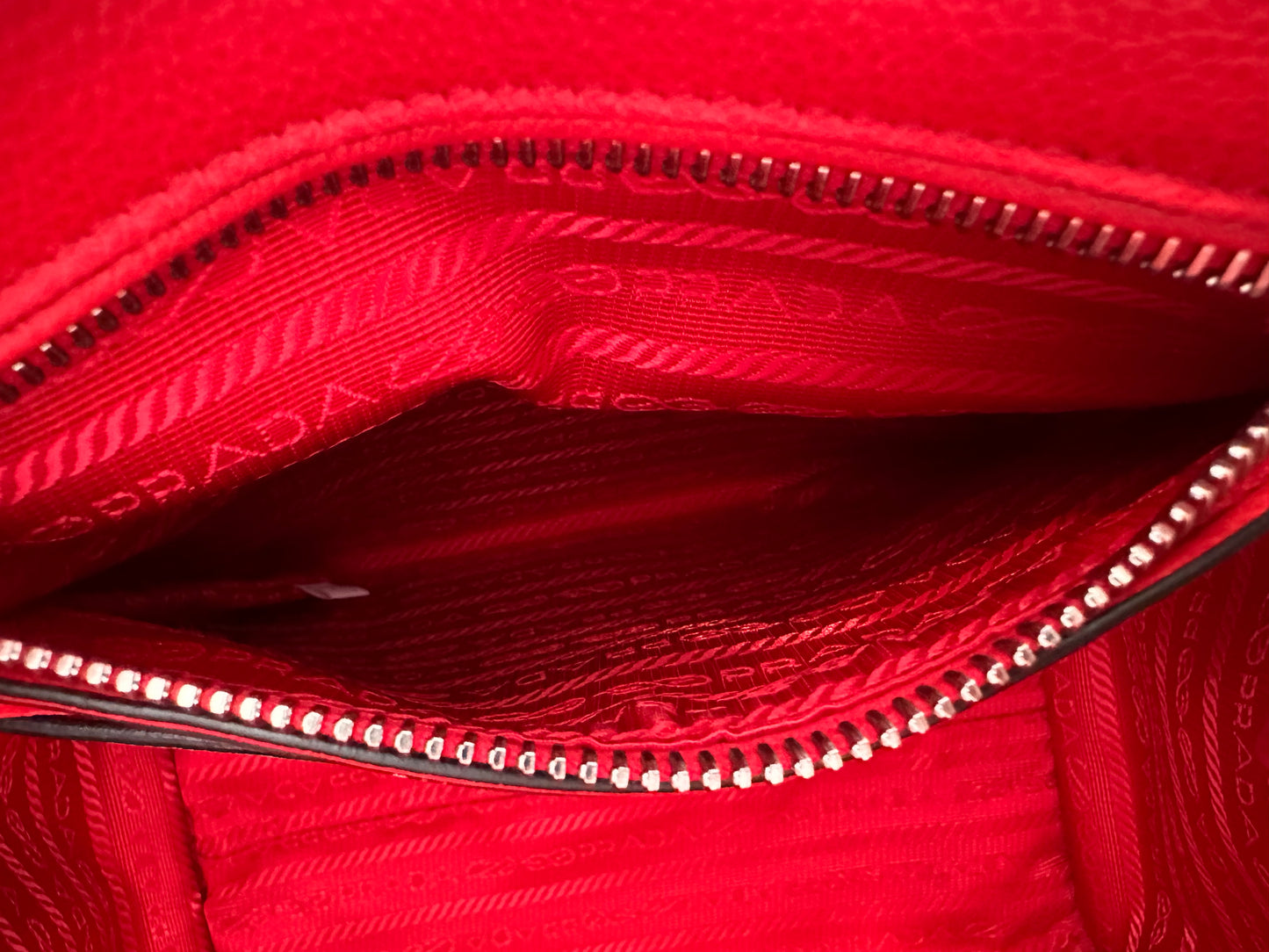 Prada Red 2way
