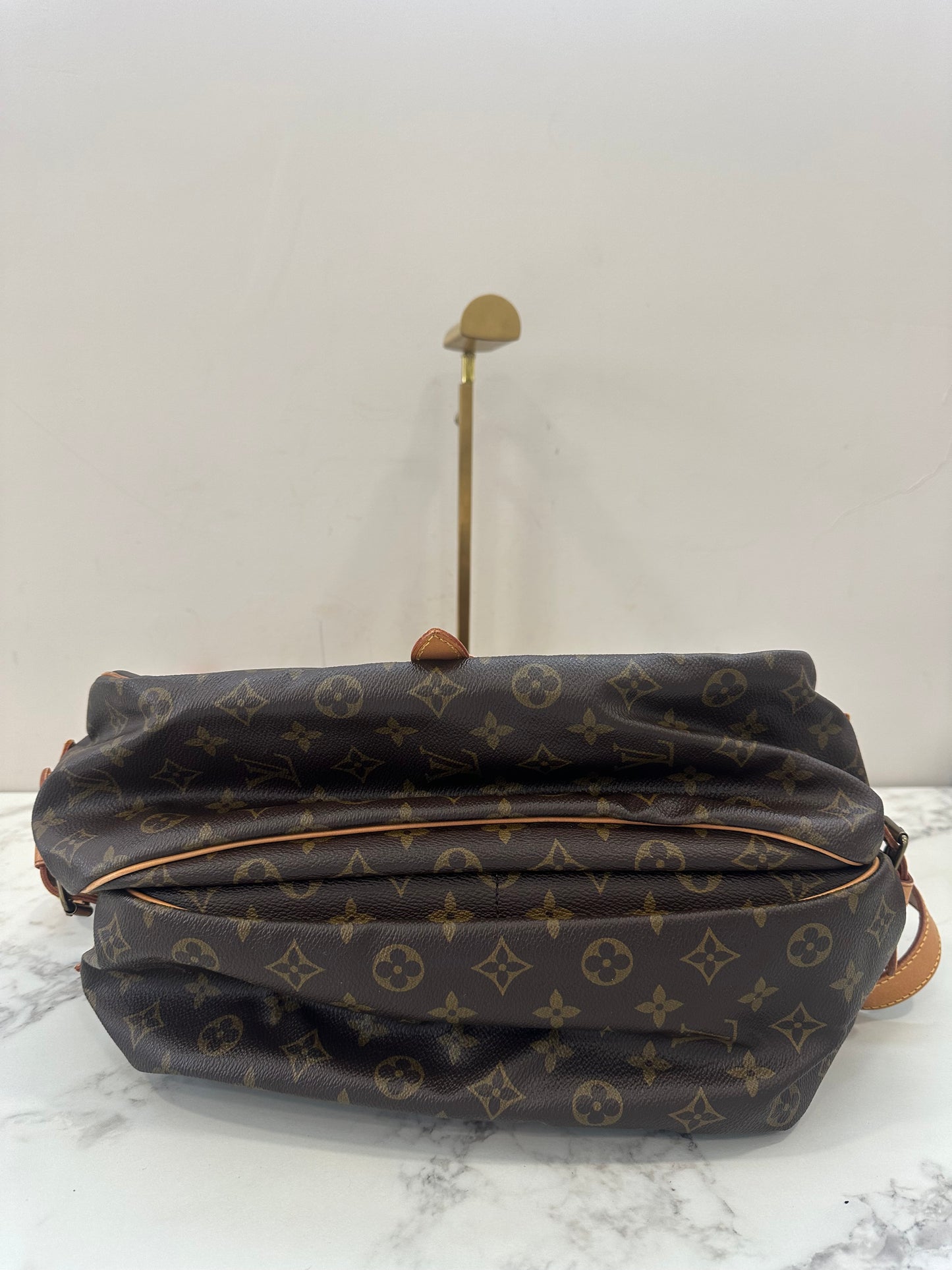 Louis Vuitton Saumur 35