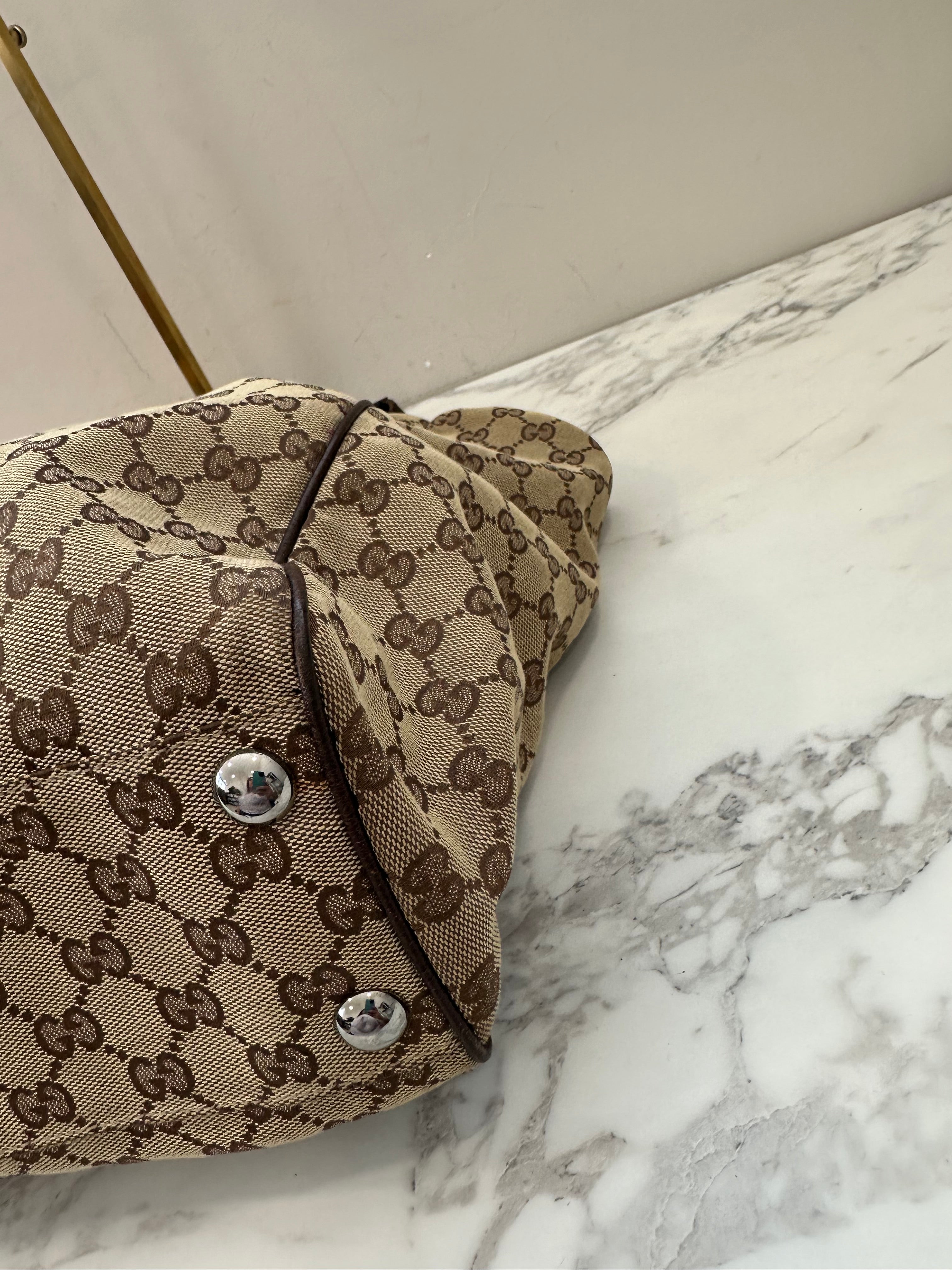 Gucci Beige