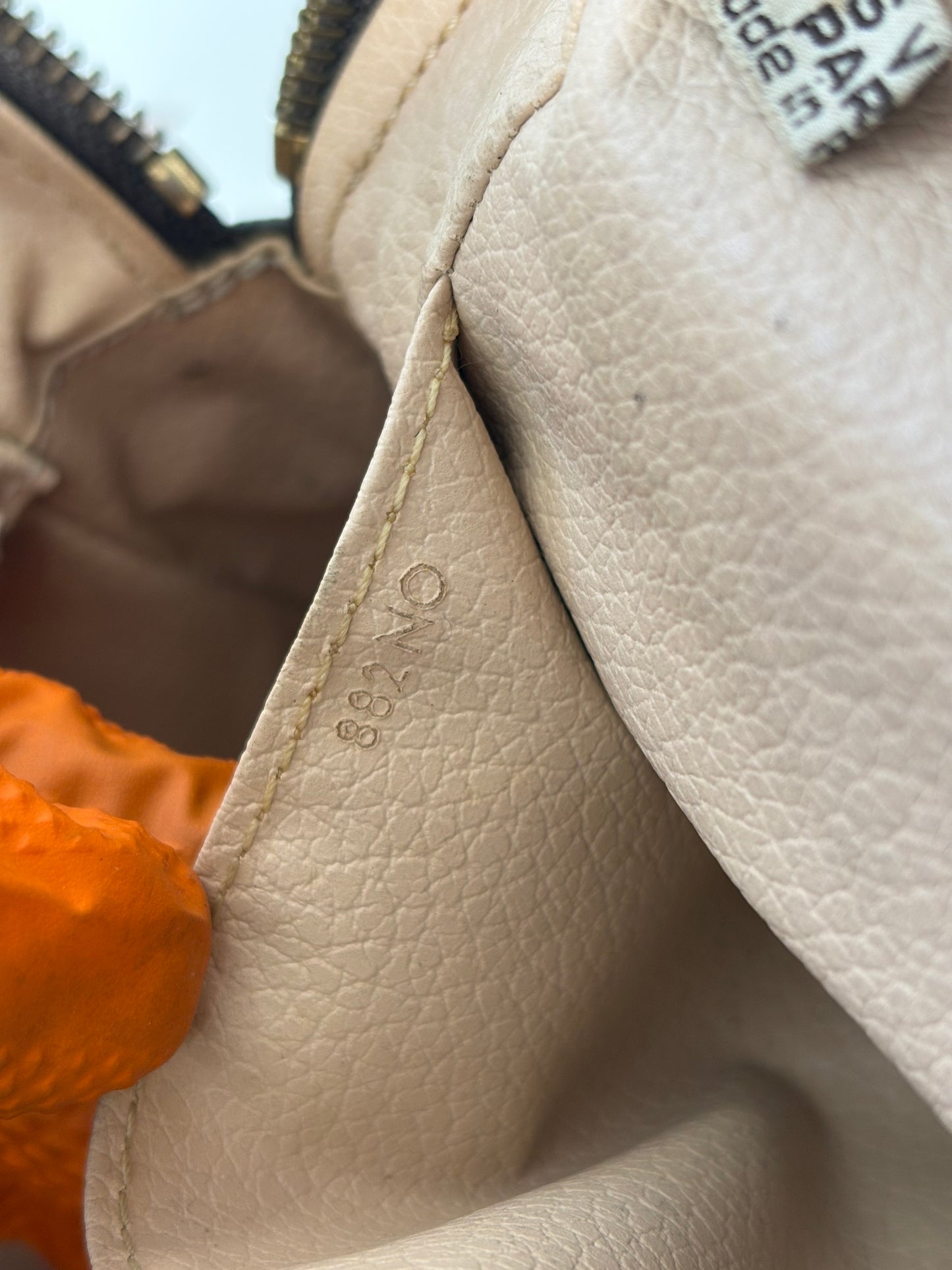 018724 - Louis Vuitton Trousse Toilette 28