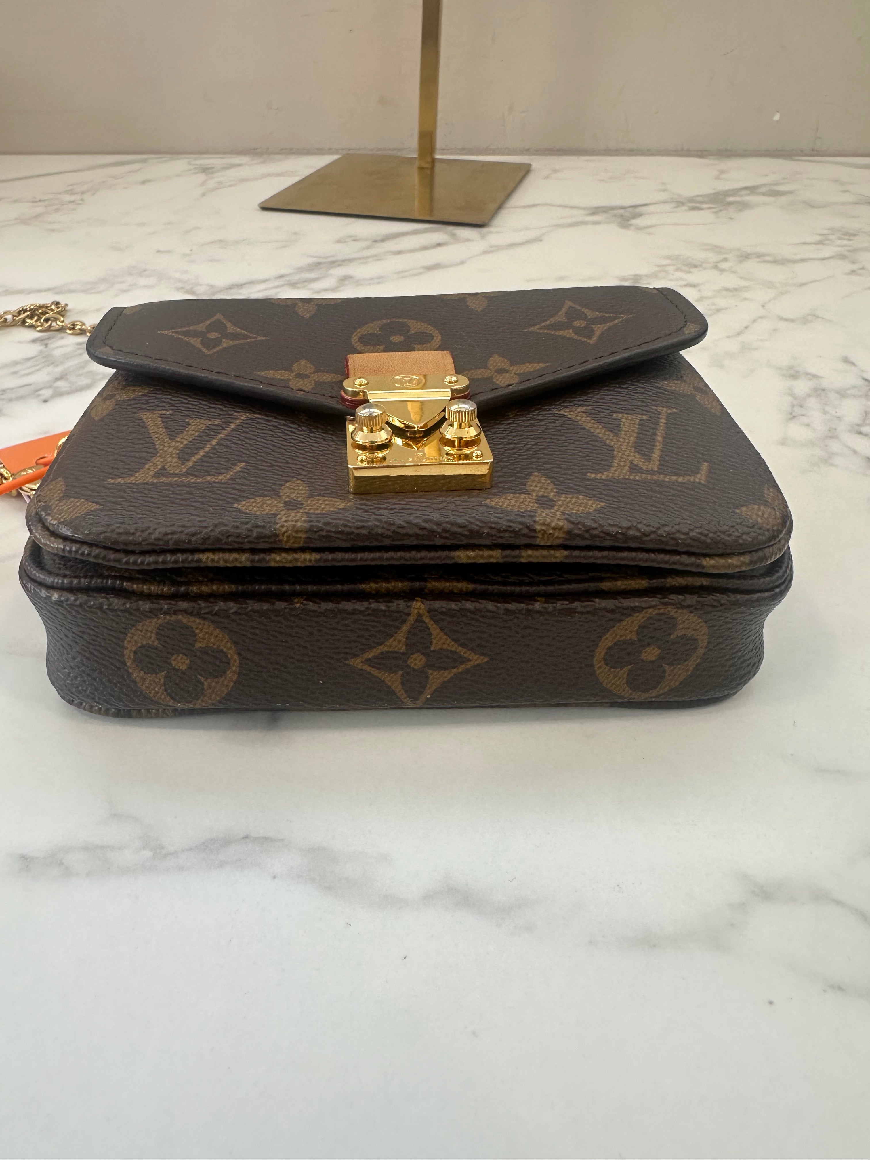 Louis Vuitton Pochette Metis