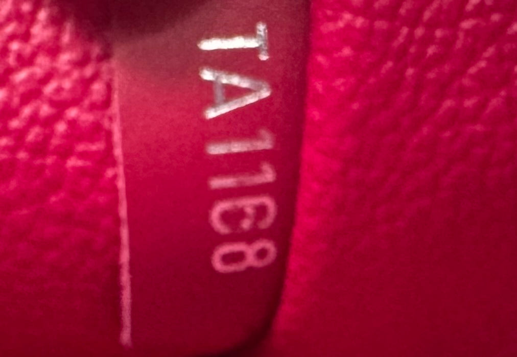 Louis Vuitton toilette