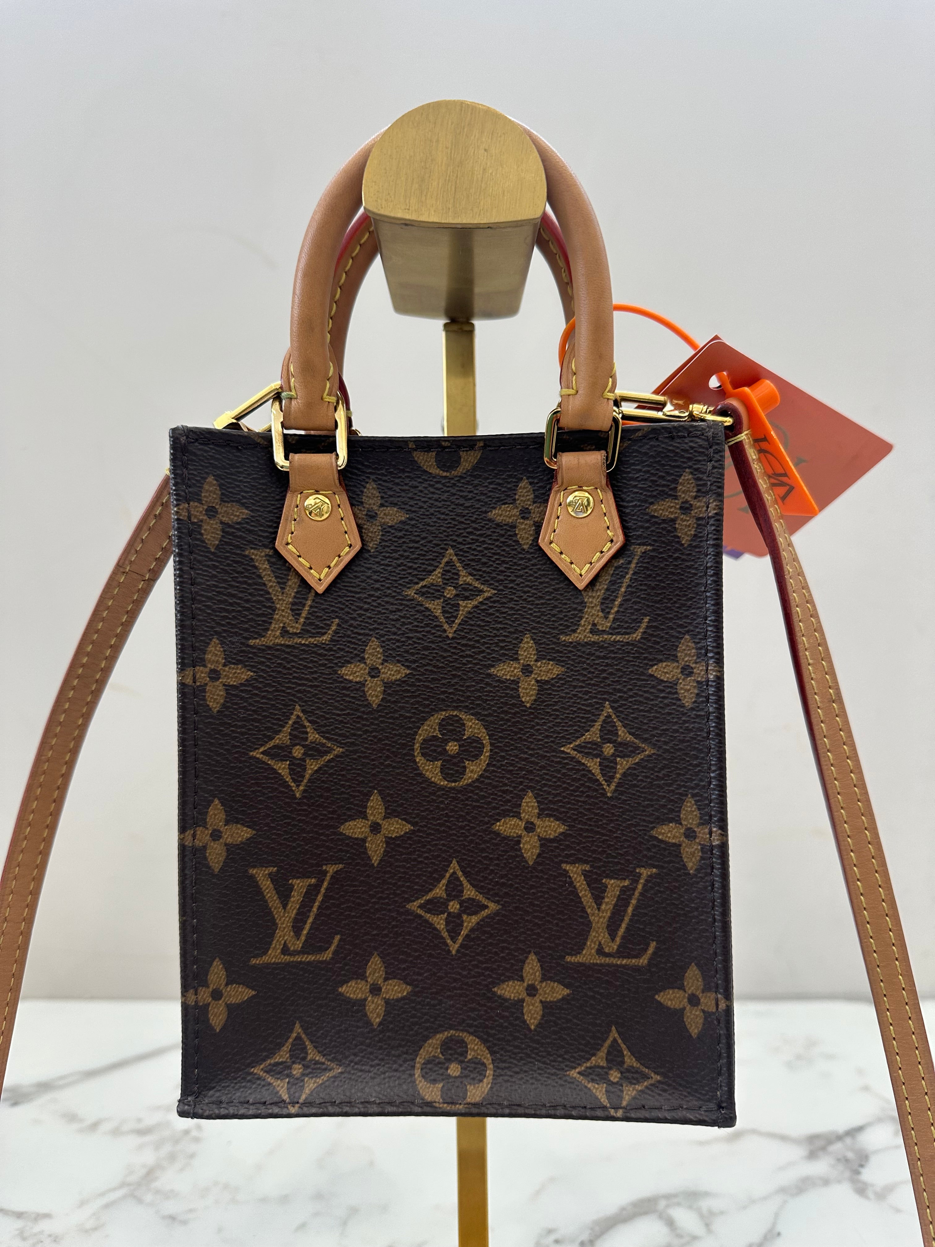 Louis Vuitton Petite Sac Plat