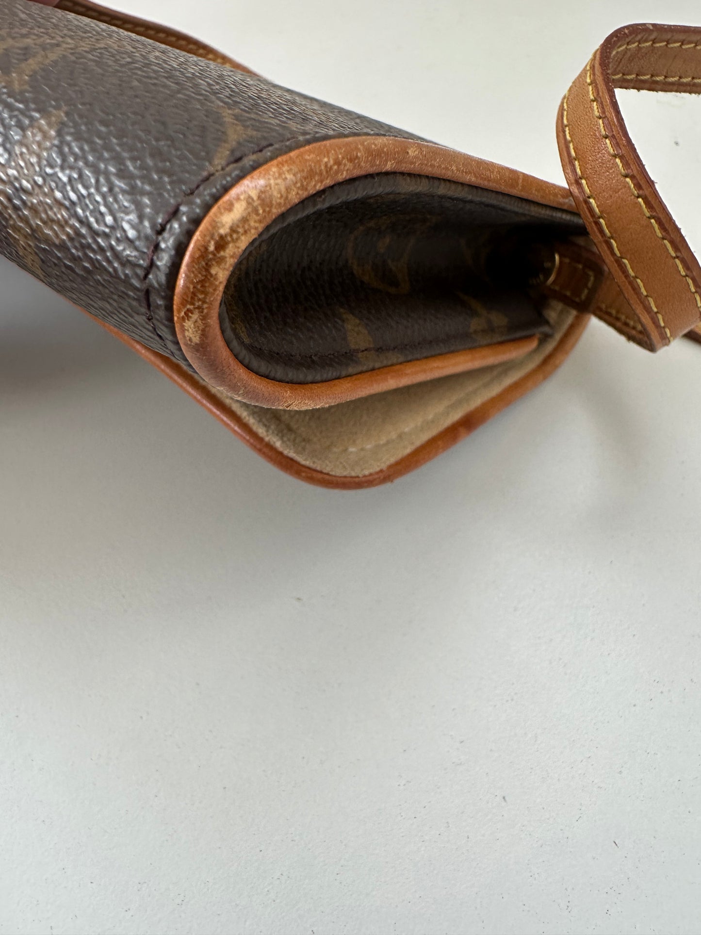 Louis Vuitton Pochette Twin Gm