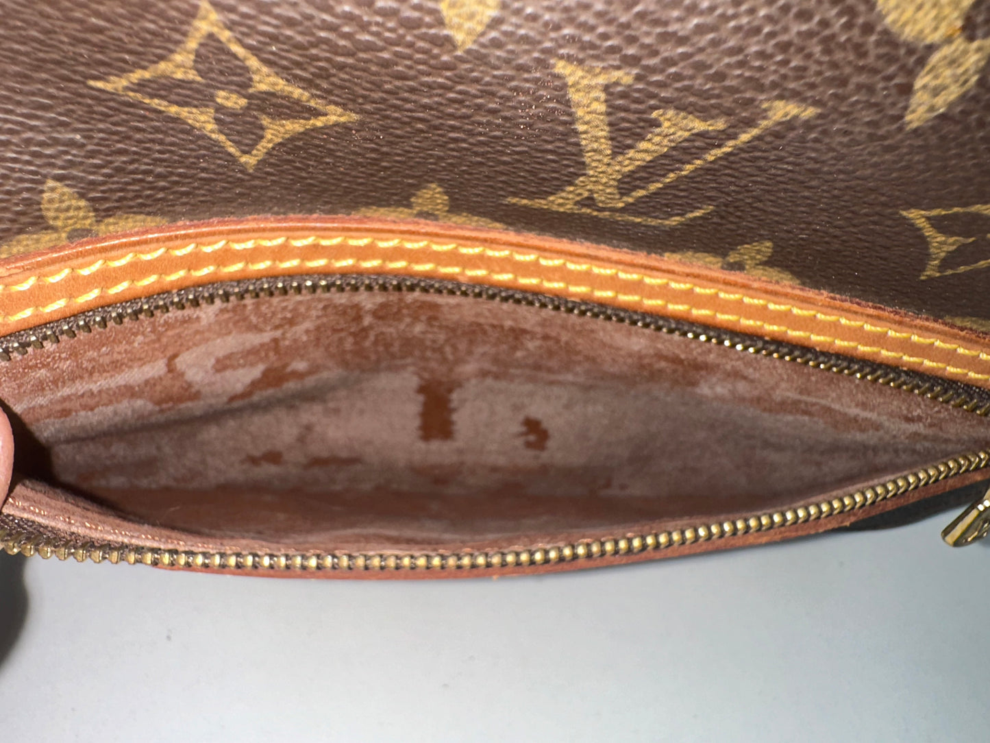 Louis Vuitton Saint German 24