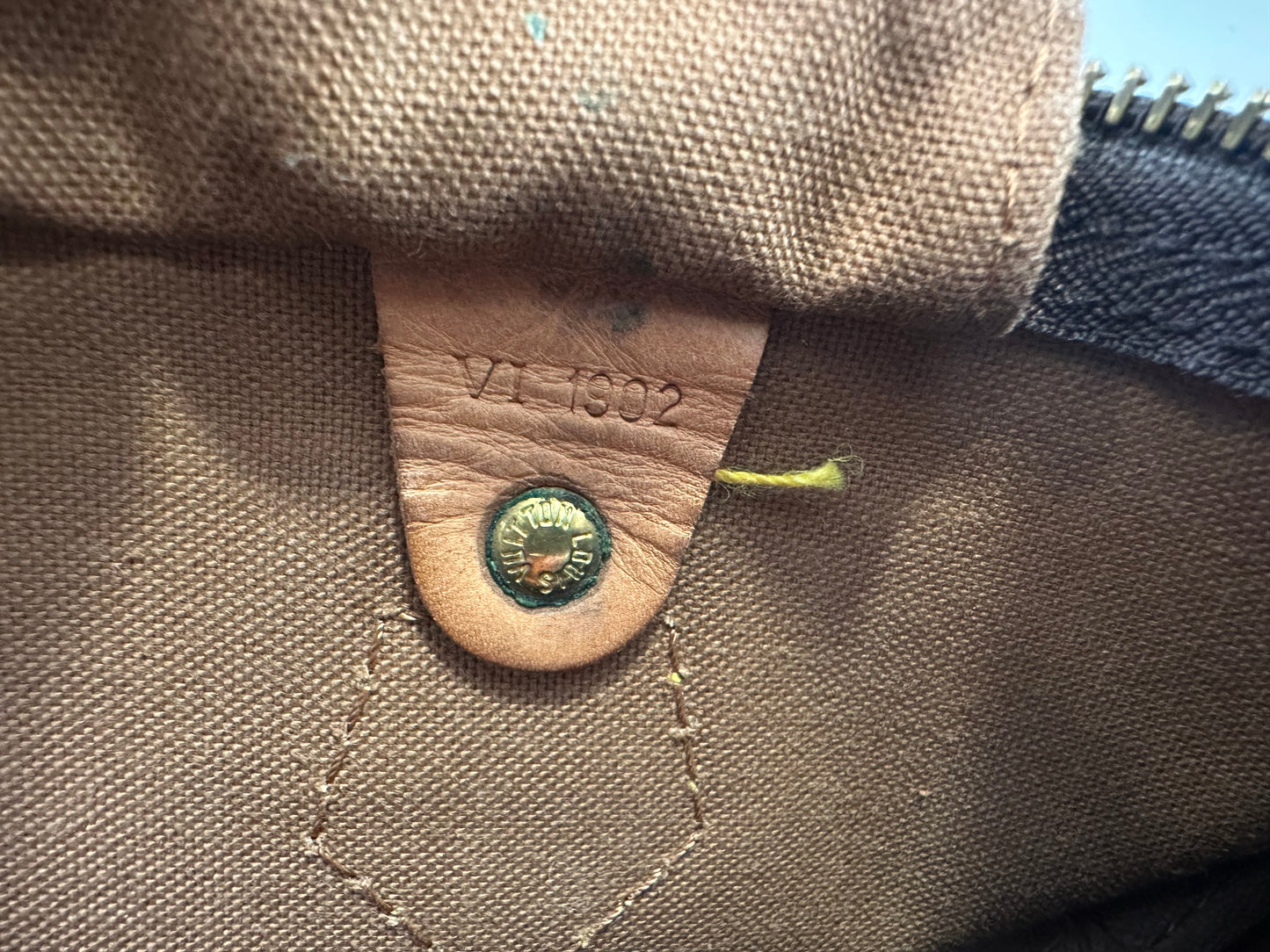 Louis Vuitton Speedy 30