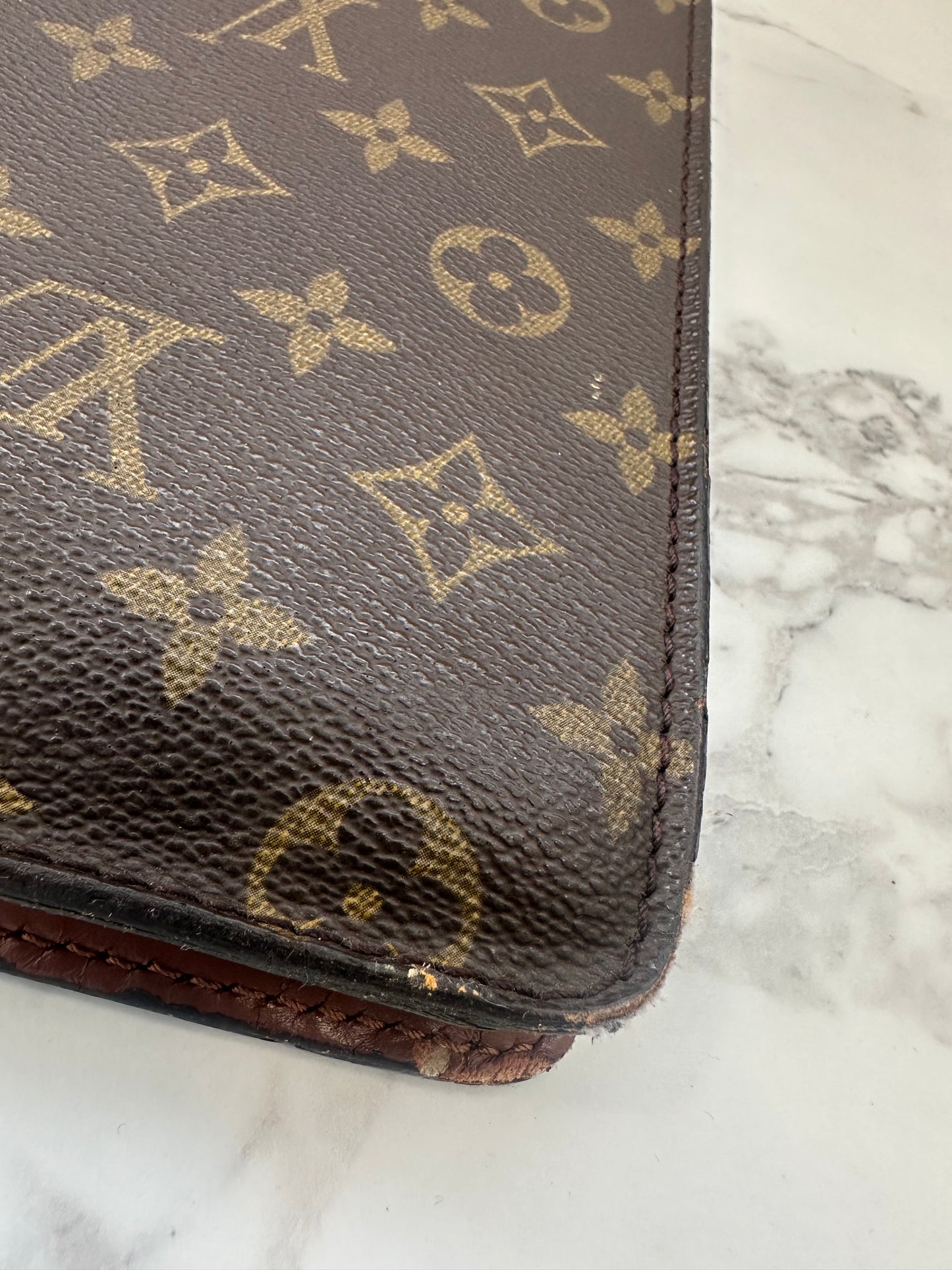 Louis Vuitton Porte Documents Band