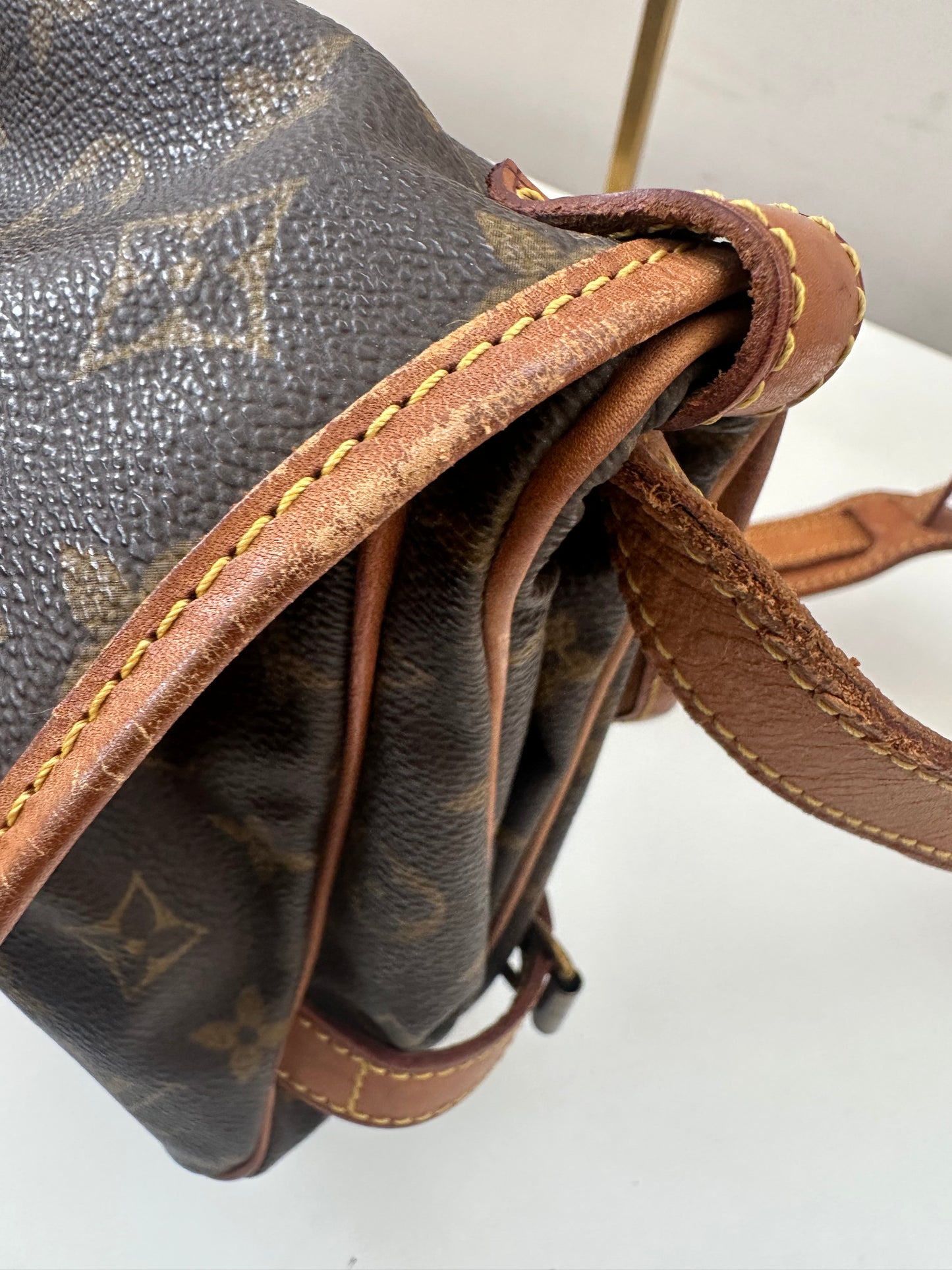 Louis Vuitton Saumur 30