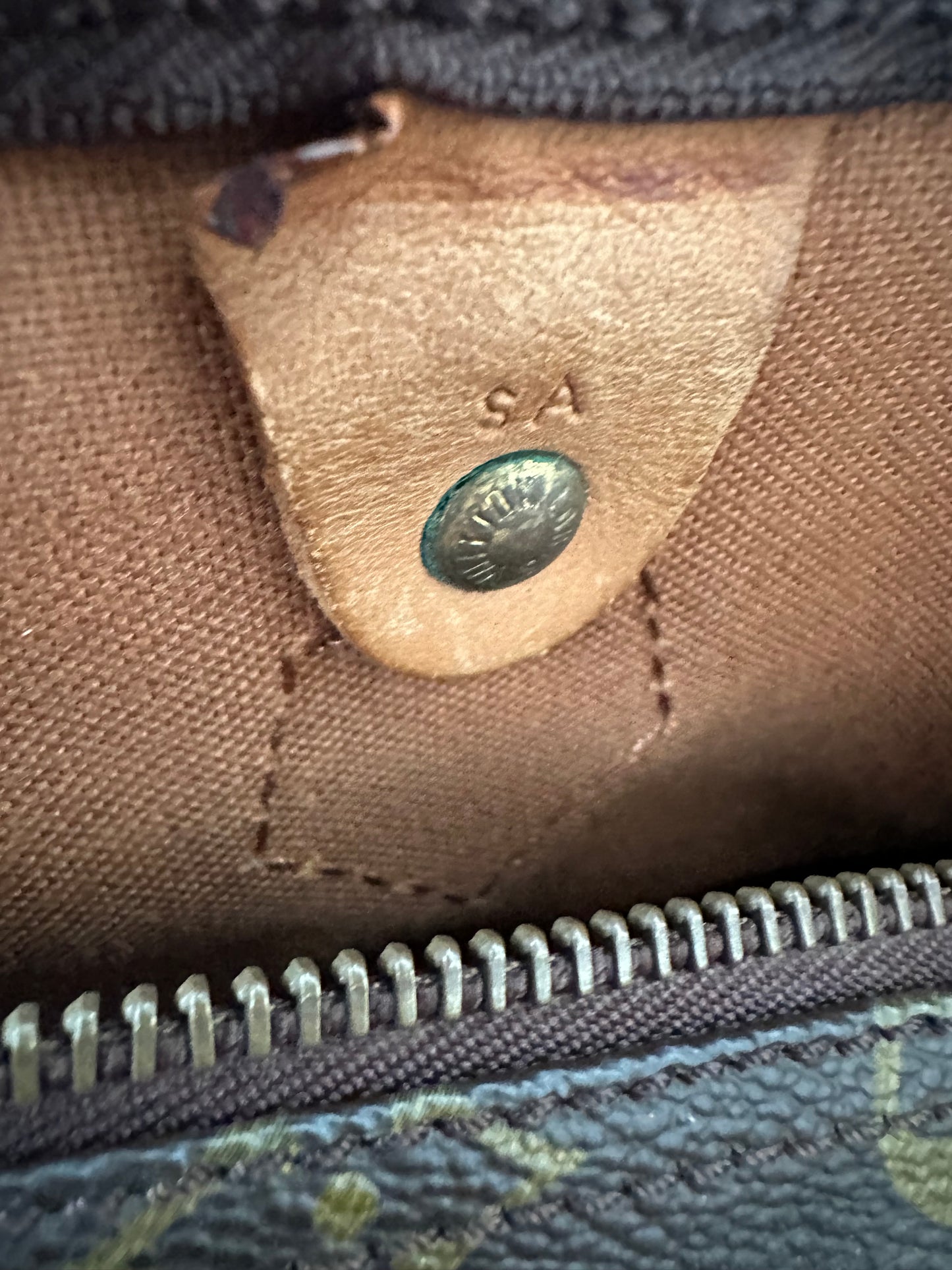 Louis Vuitton Speedy 35