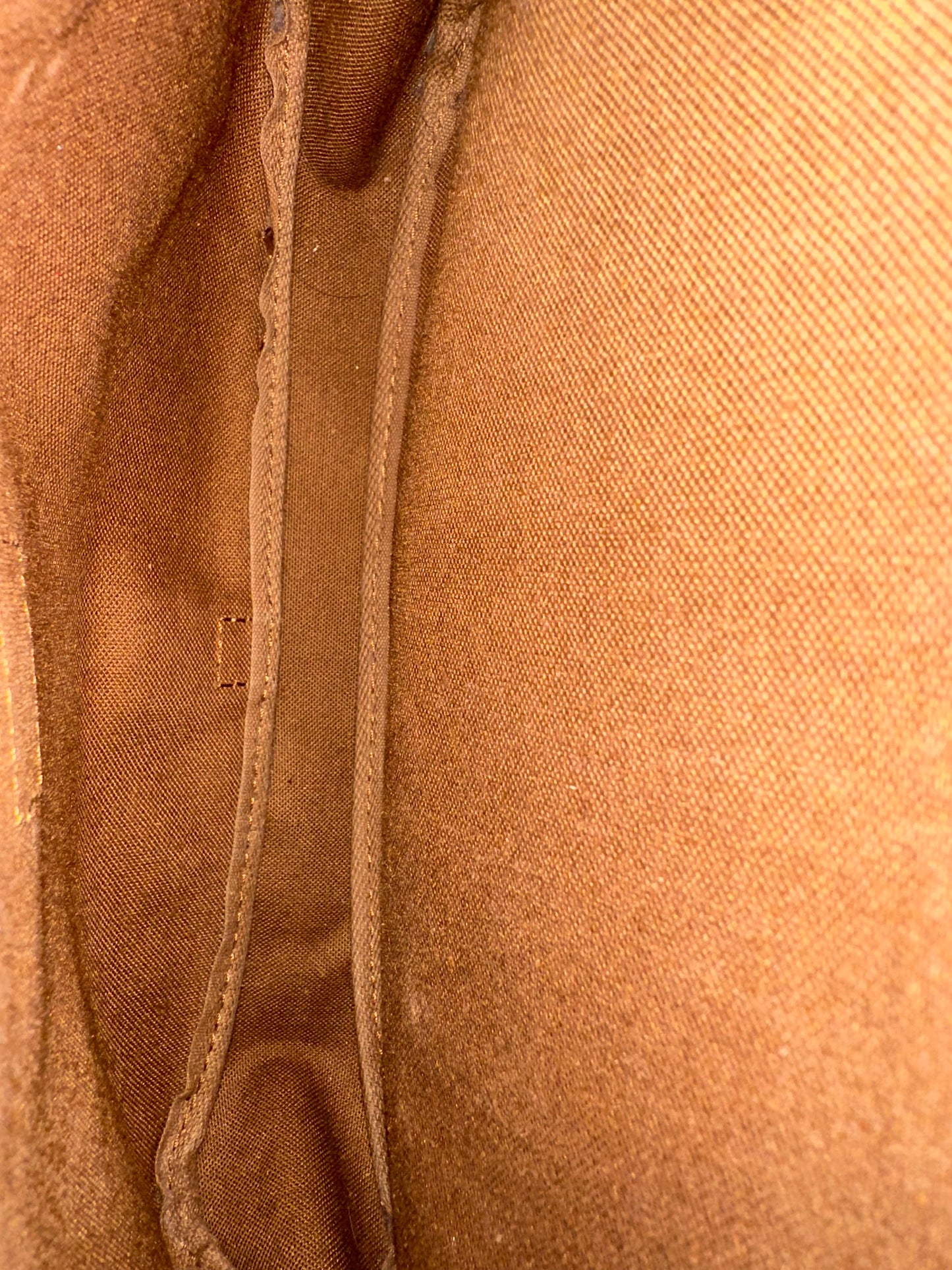 Louis Vuitton Saumur 30