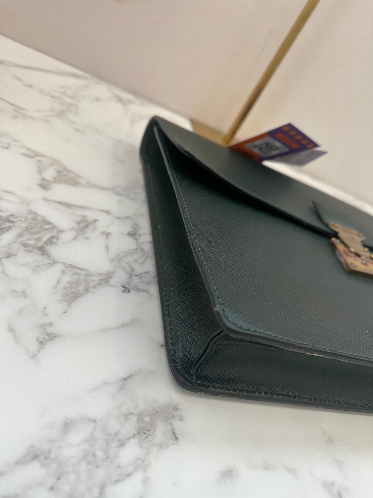 Louis Vuitton Taiga Serviette Kourad