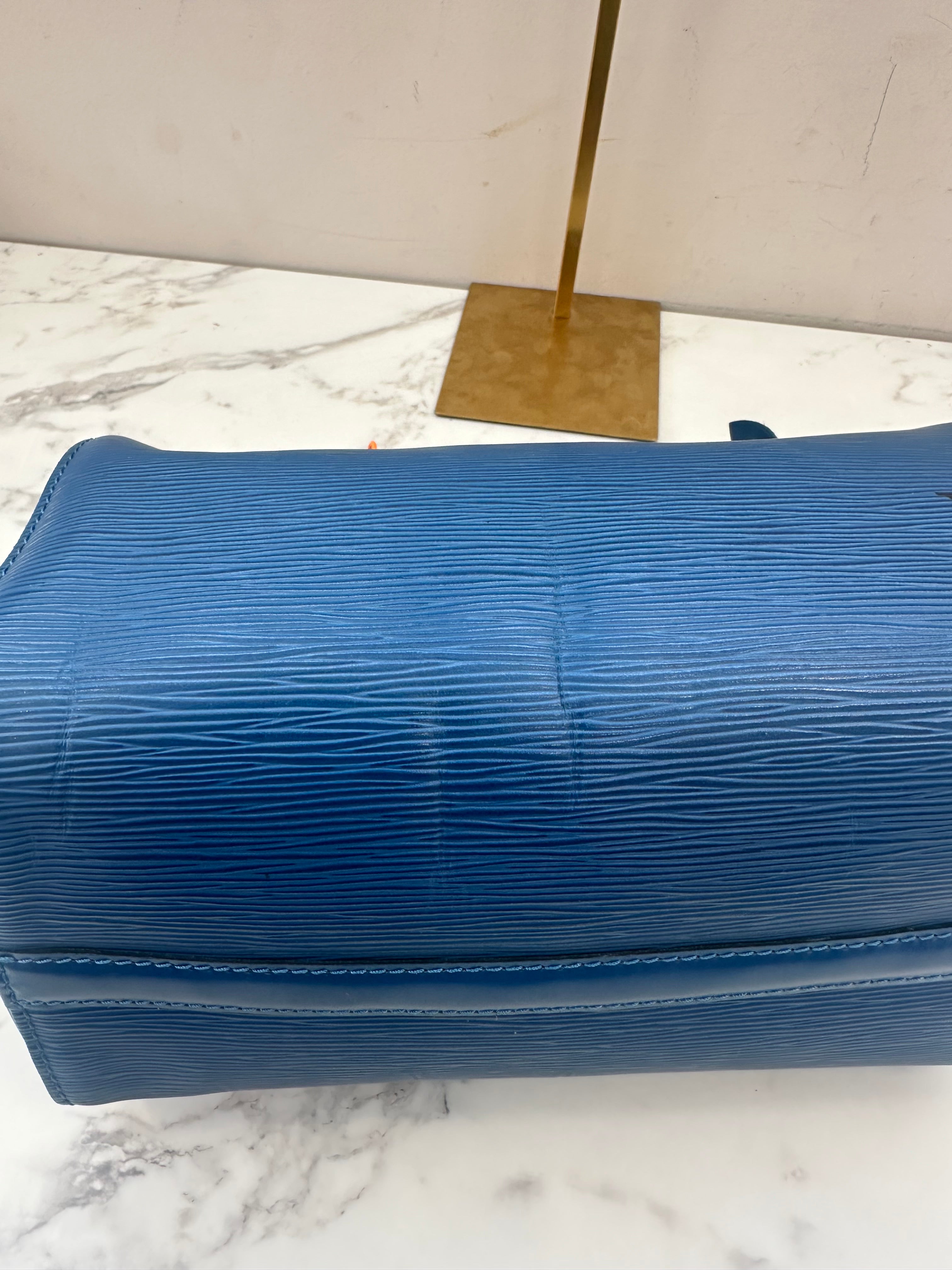 Louis Vuitton  Speedy 25 Epi Blue