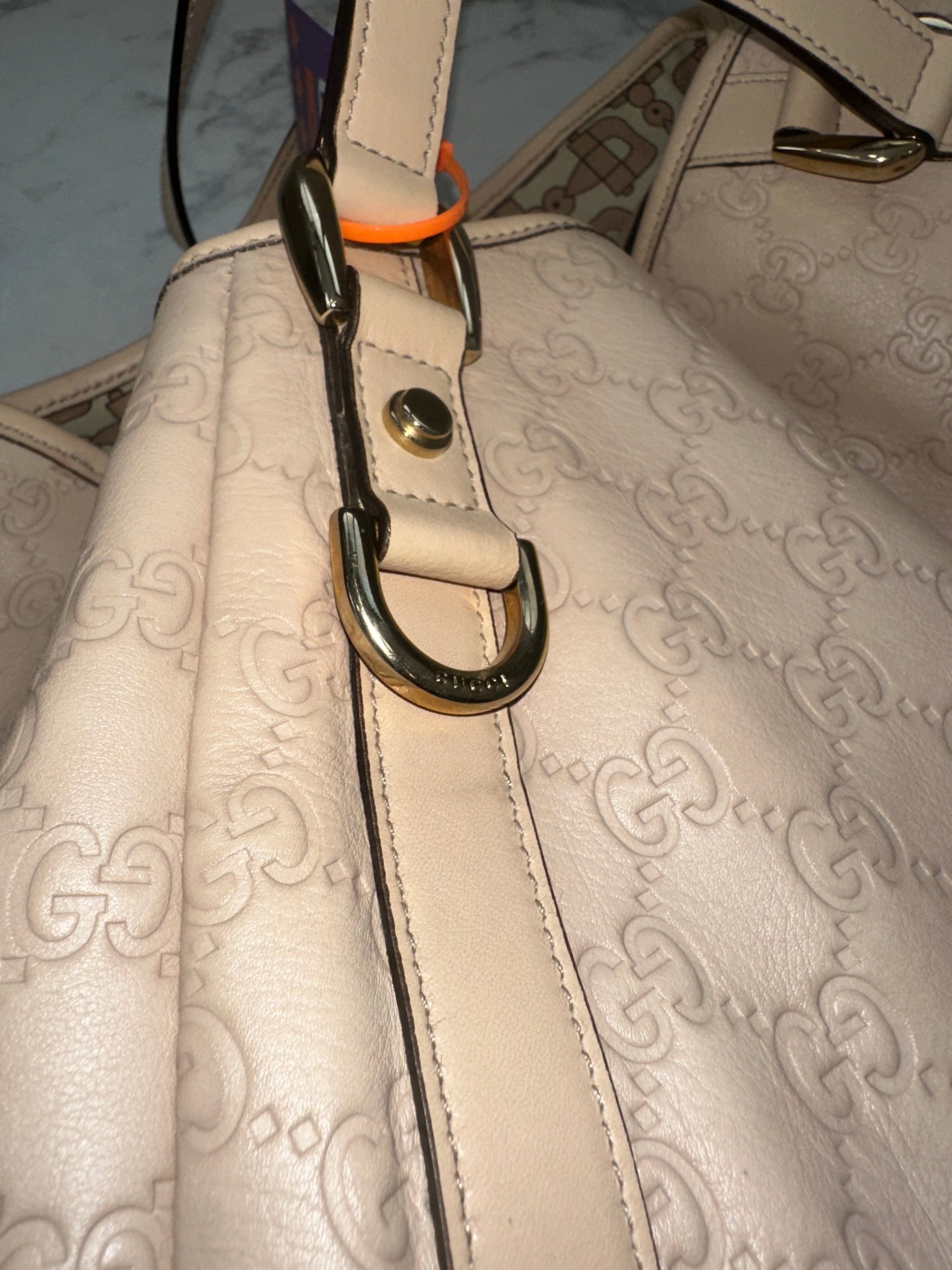 Gucci GG beige