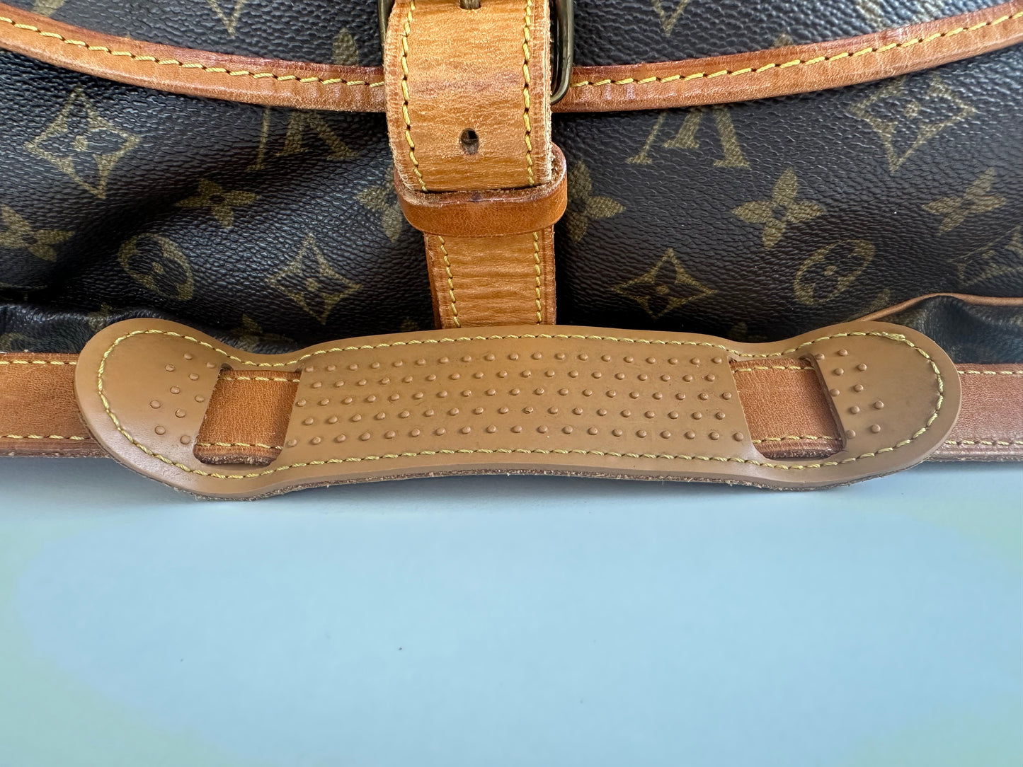 Louis Vuitton Saumur 35