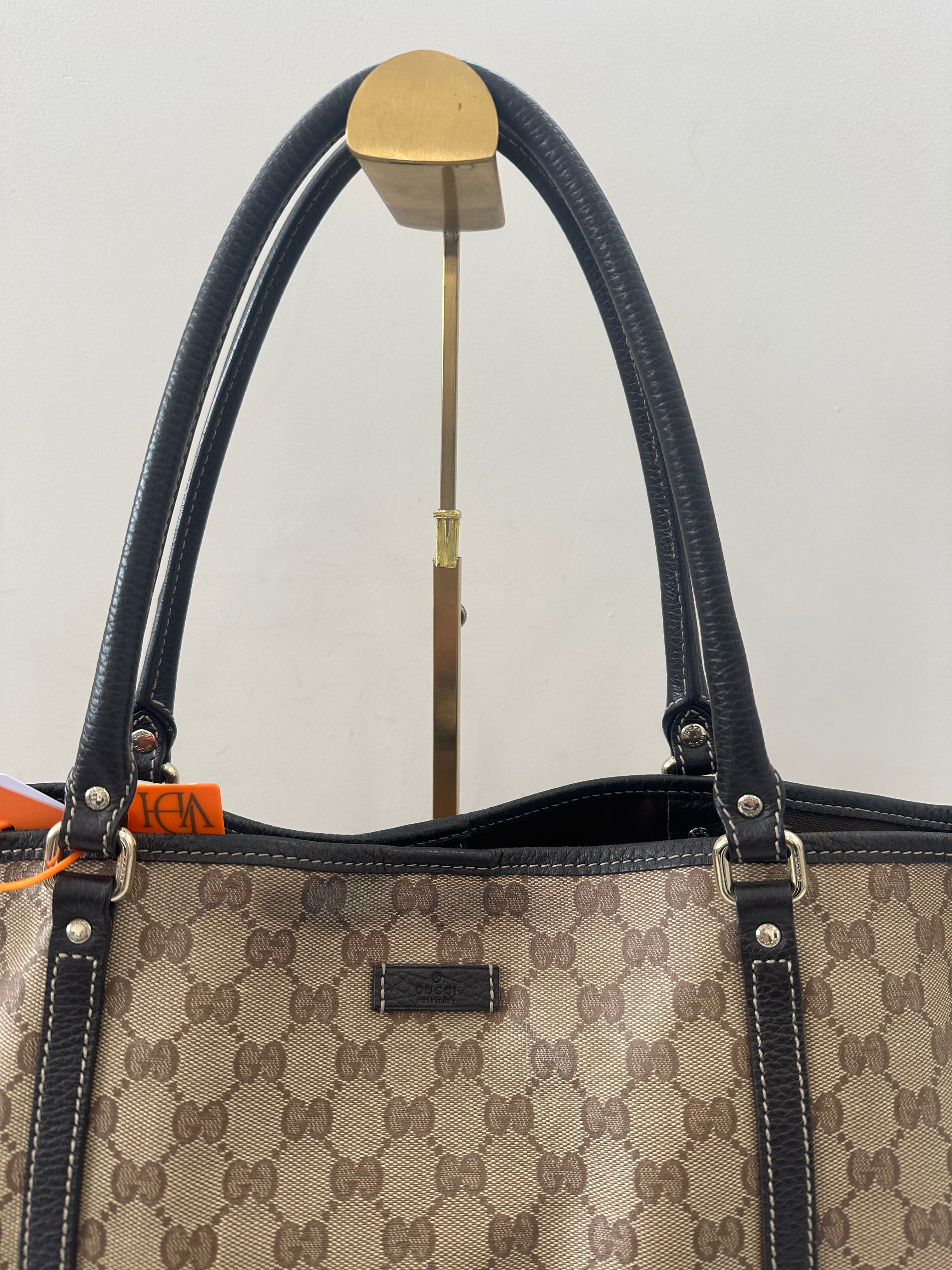 Gucci Beige