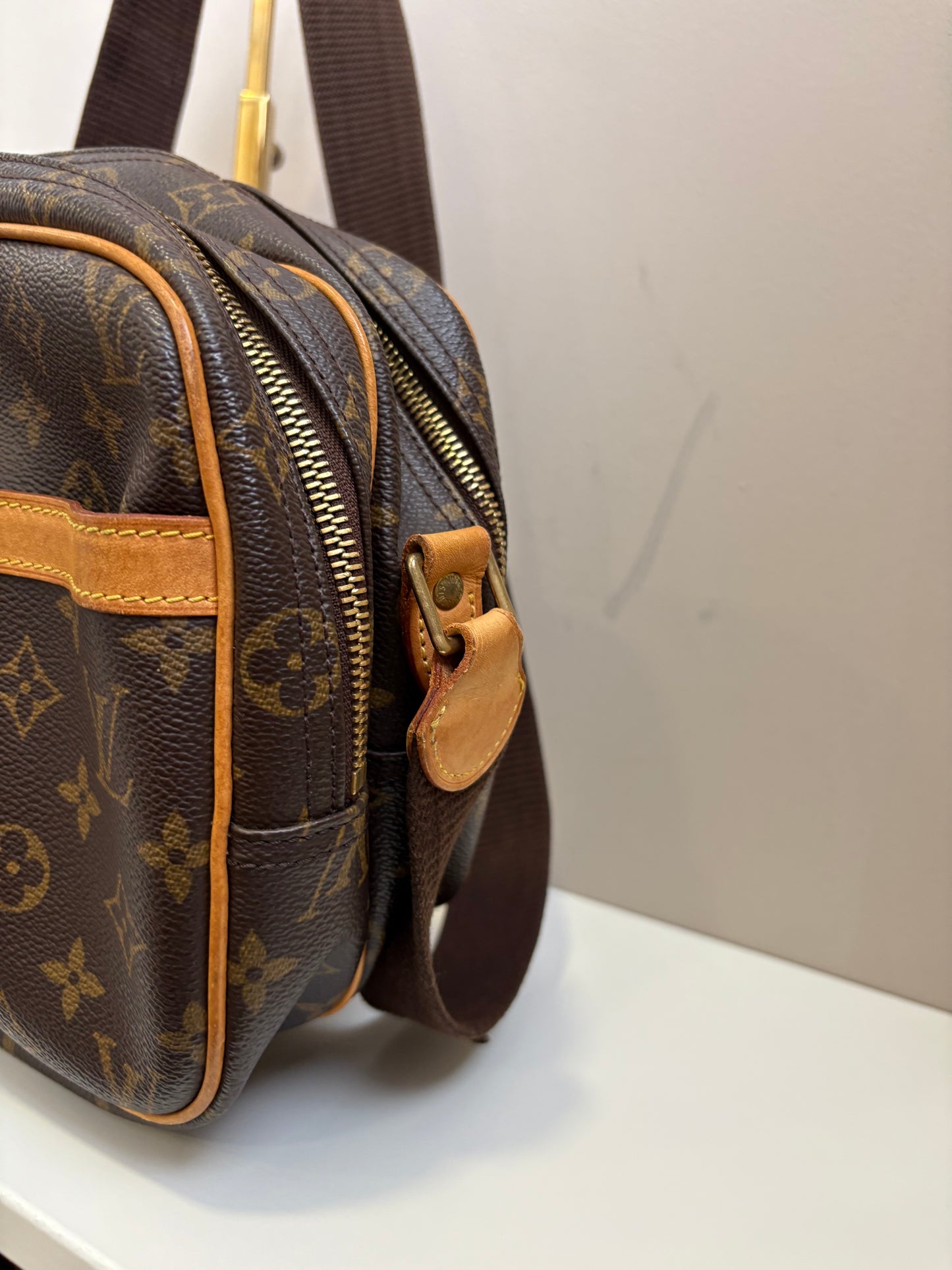 Louis Vuitton Reporter PM
