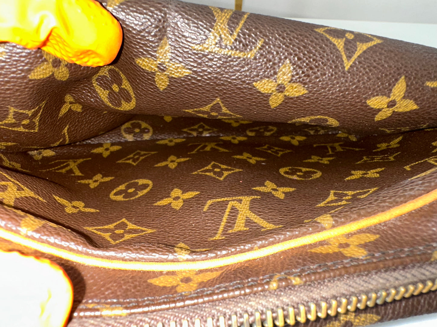 Louis Vuitton Saint German 24