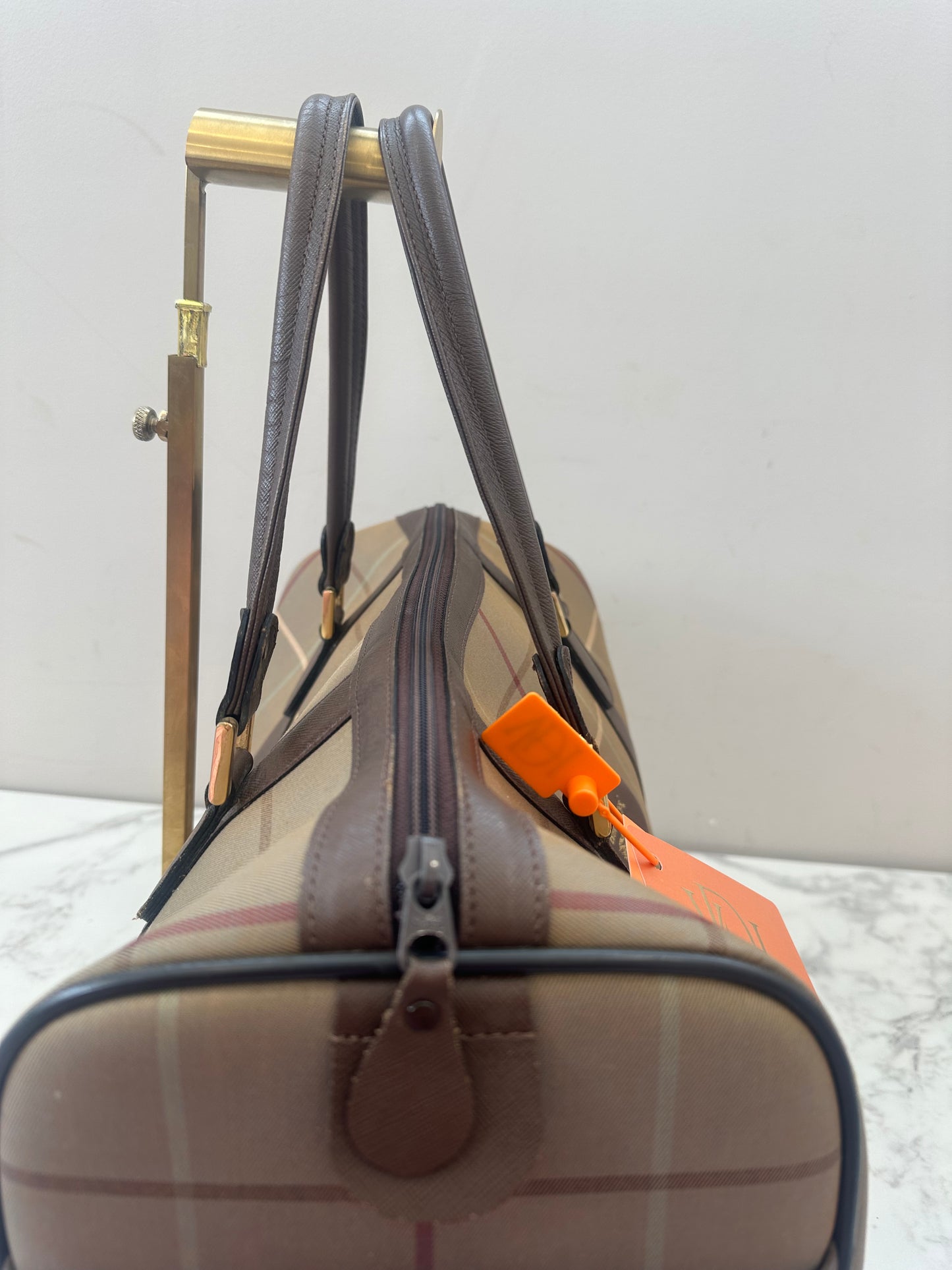 Burberrys Boston Bag