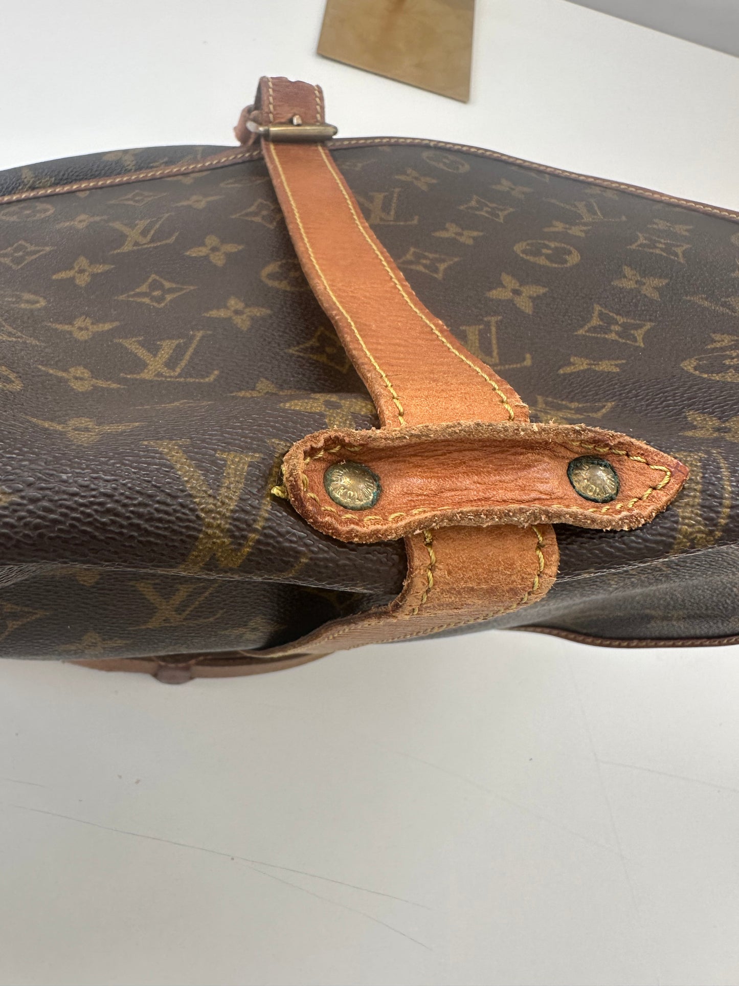 Louis Vuitton Saumur35
