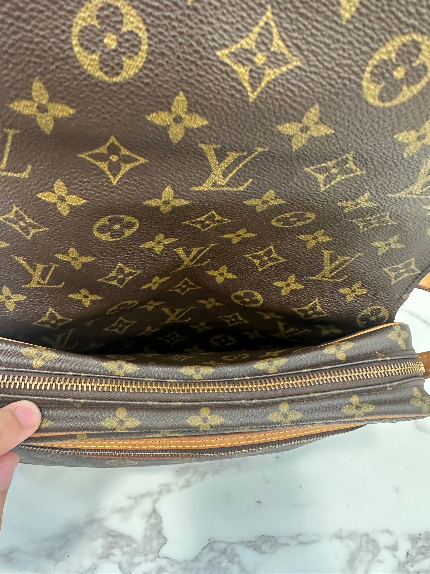 Louis Vuitton Saint German 27