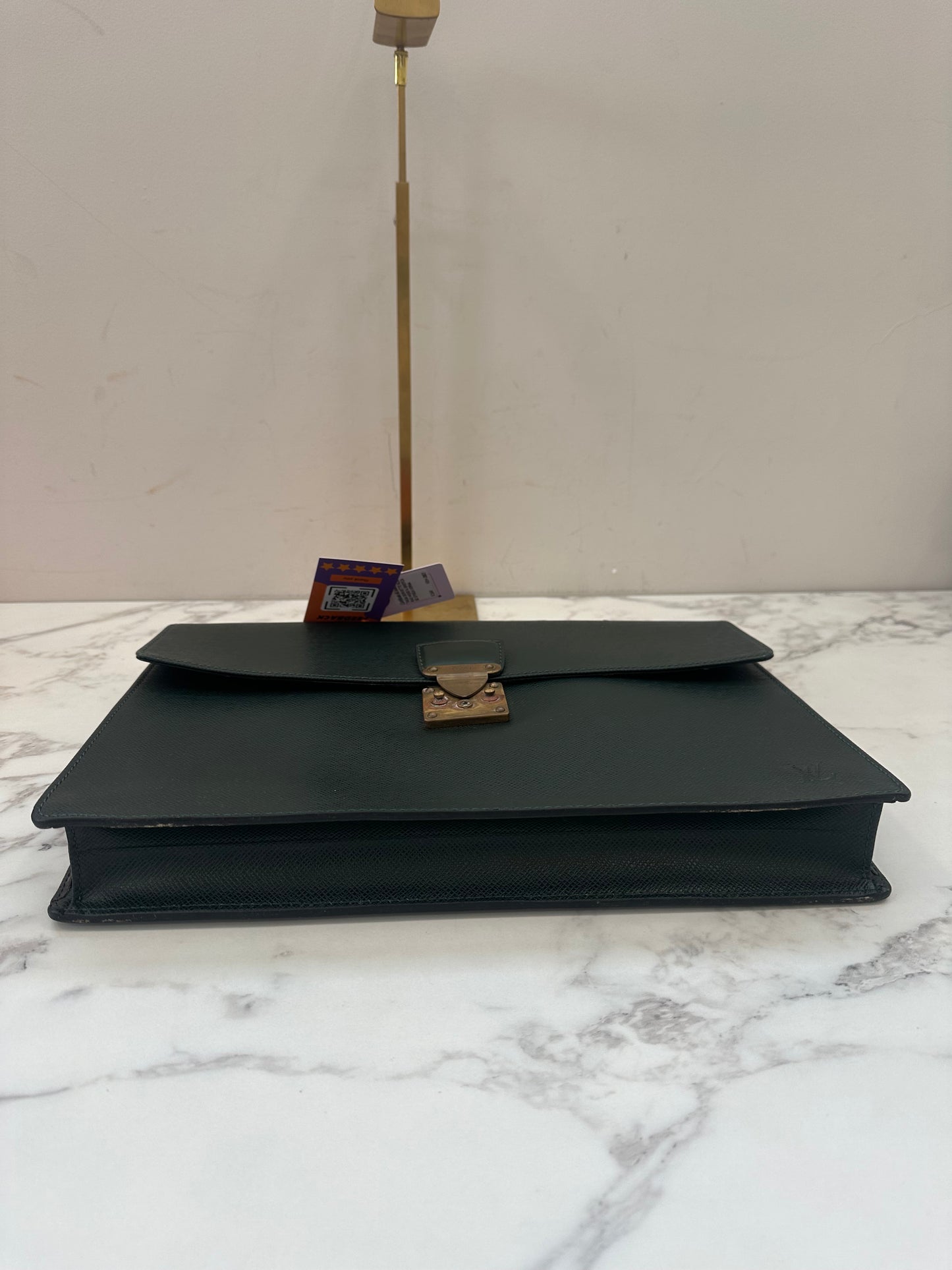 Louis Vuitton Taiga Serviette Kourad