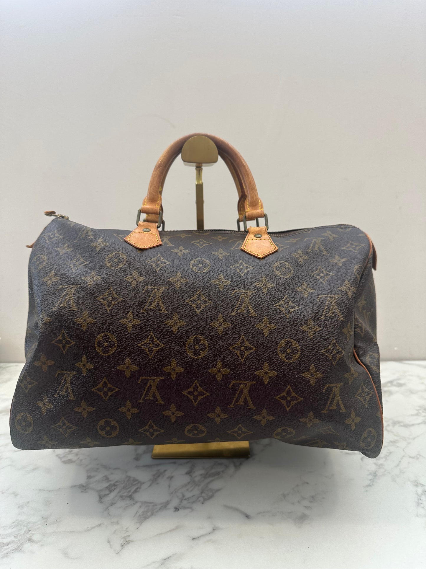 Louis Vuitton Speedy 35
