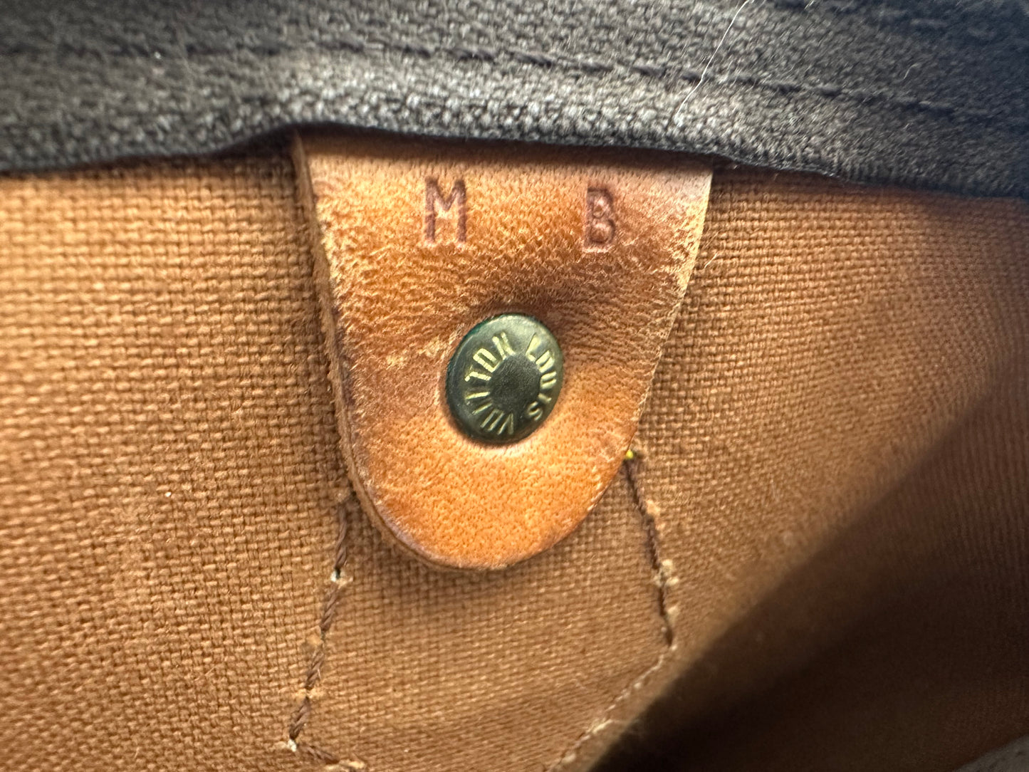 Louis Vuitton Speedy 35