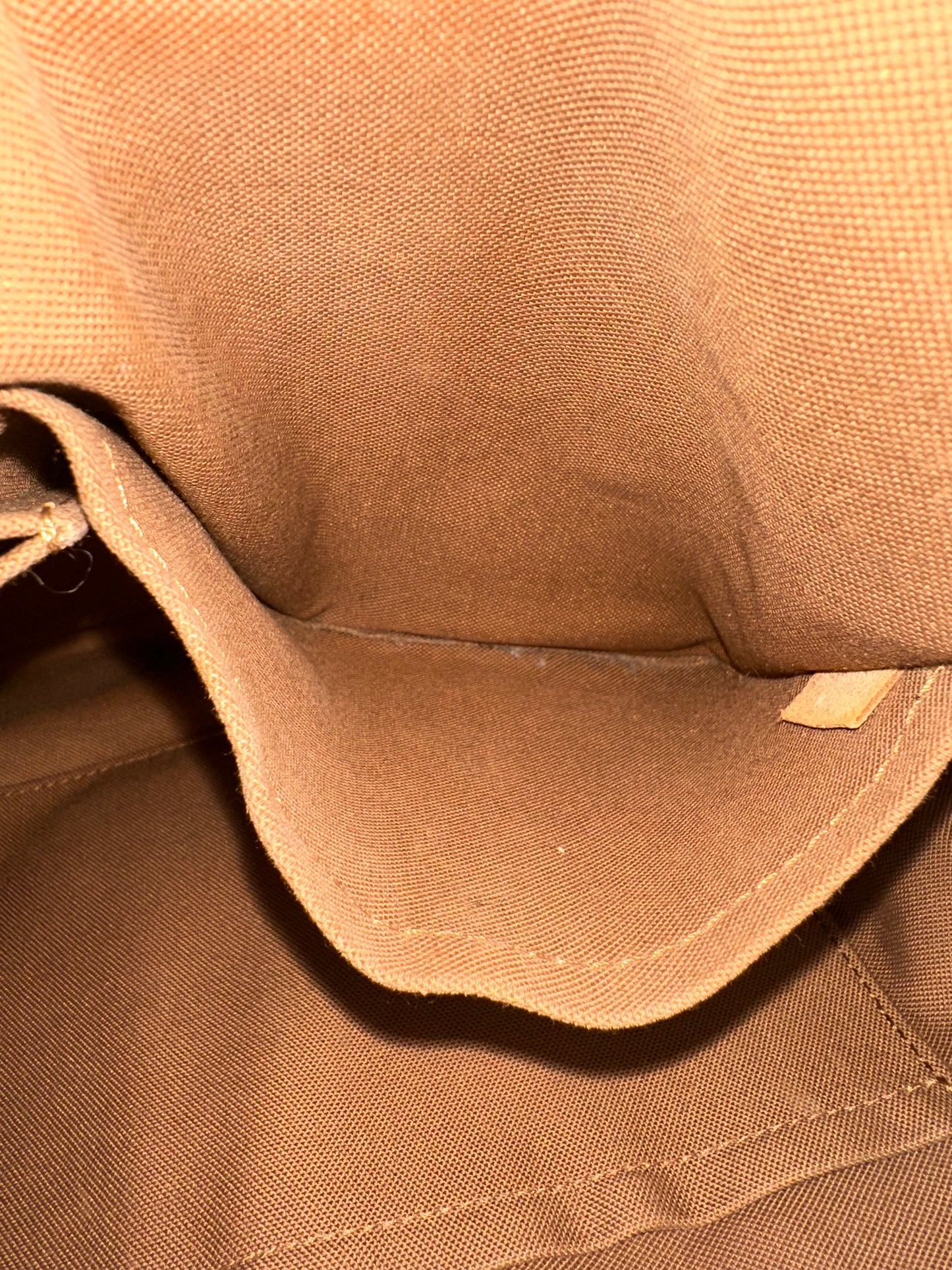 Louis Vuitton Tivoli GM